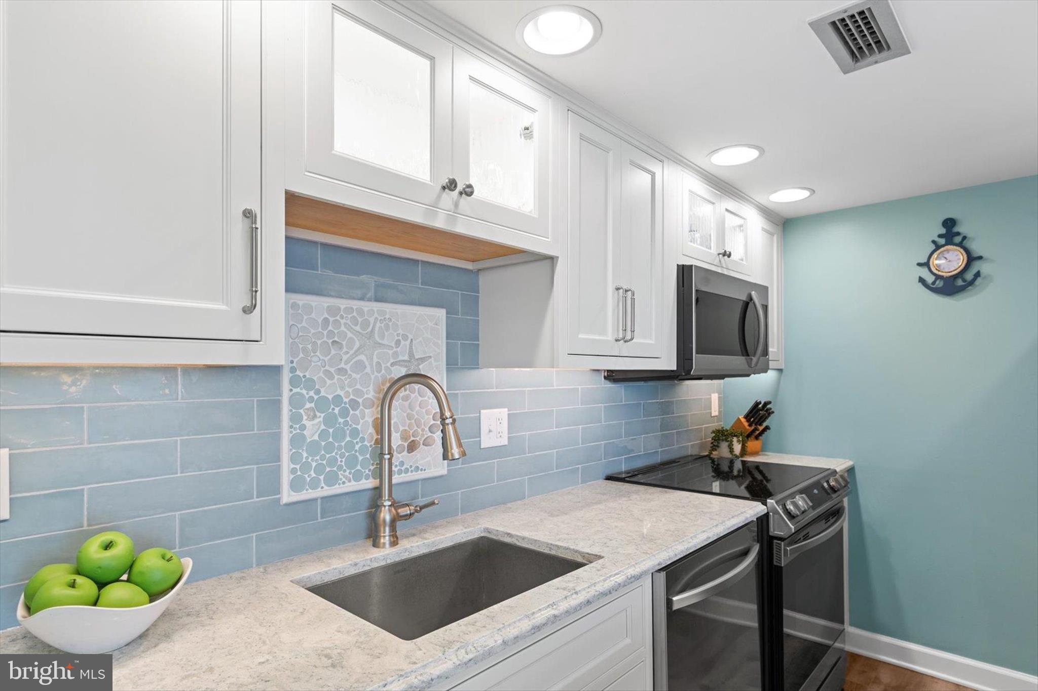 SEA COLONY EAST - Residential