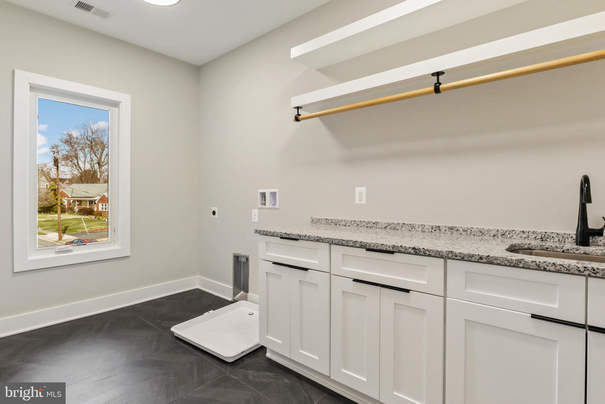 NORTH ARLINGTON - Residential