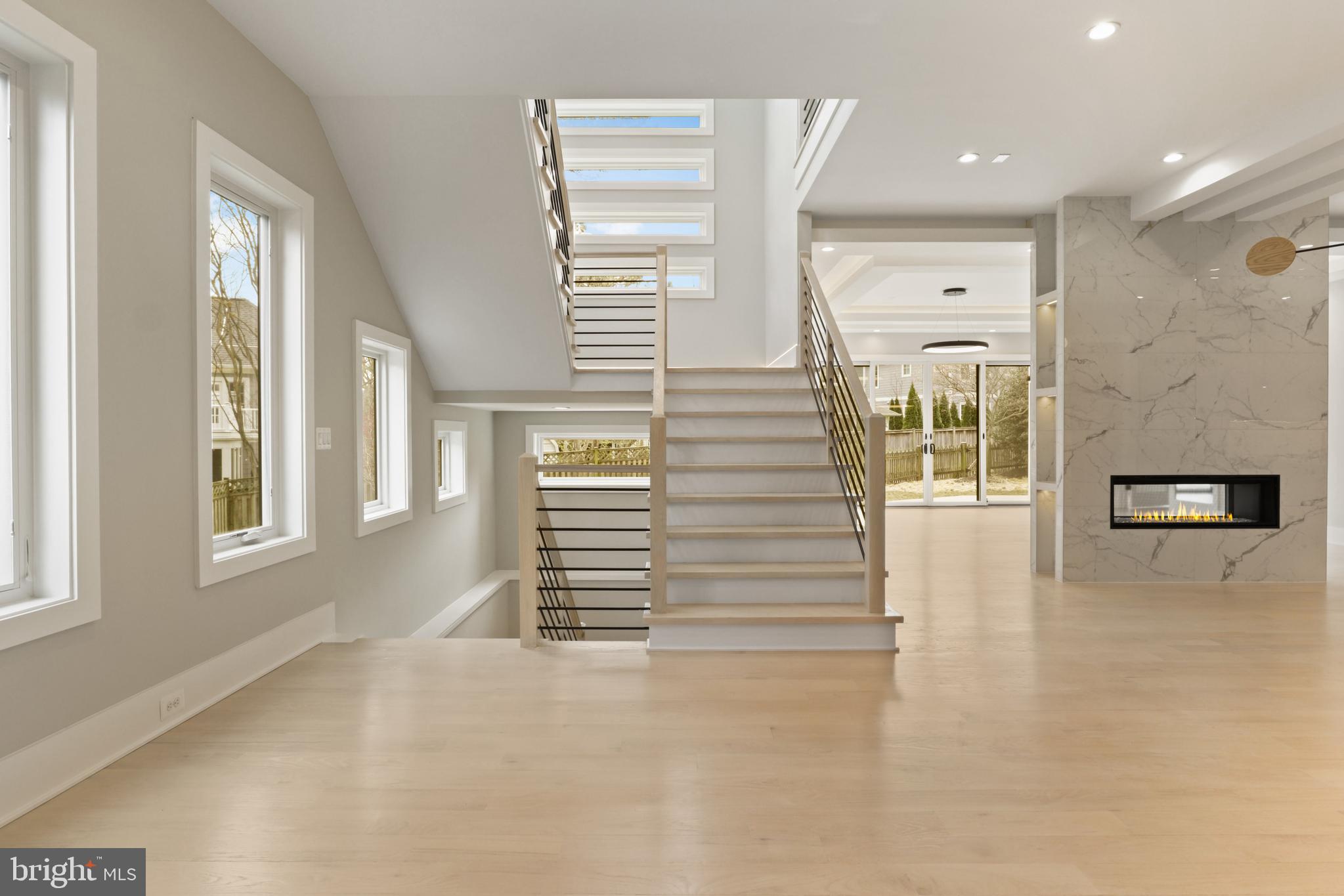 NORTH ARLINGTON - Residential