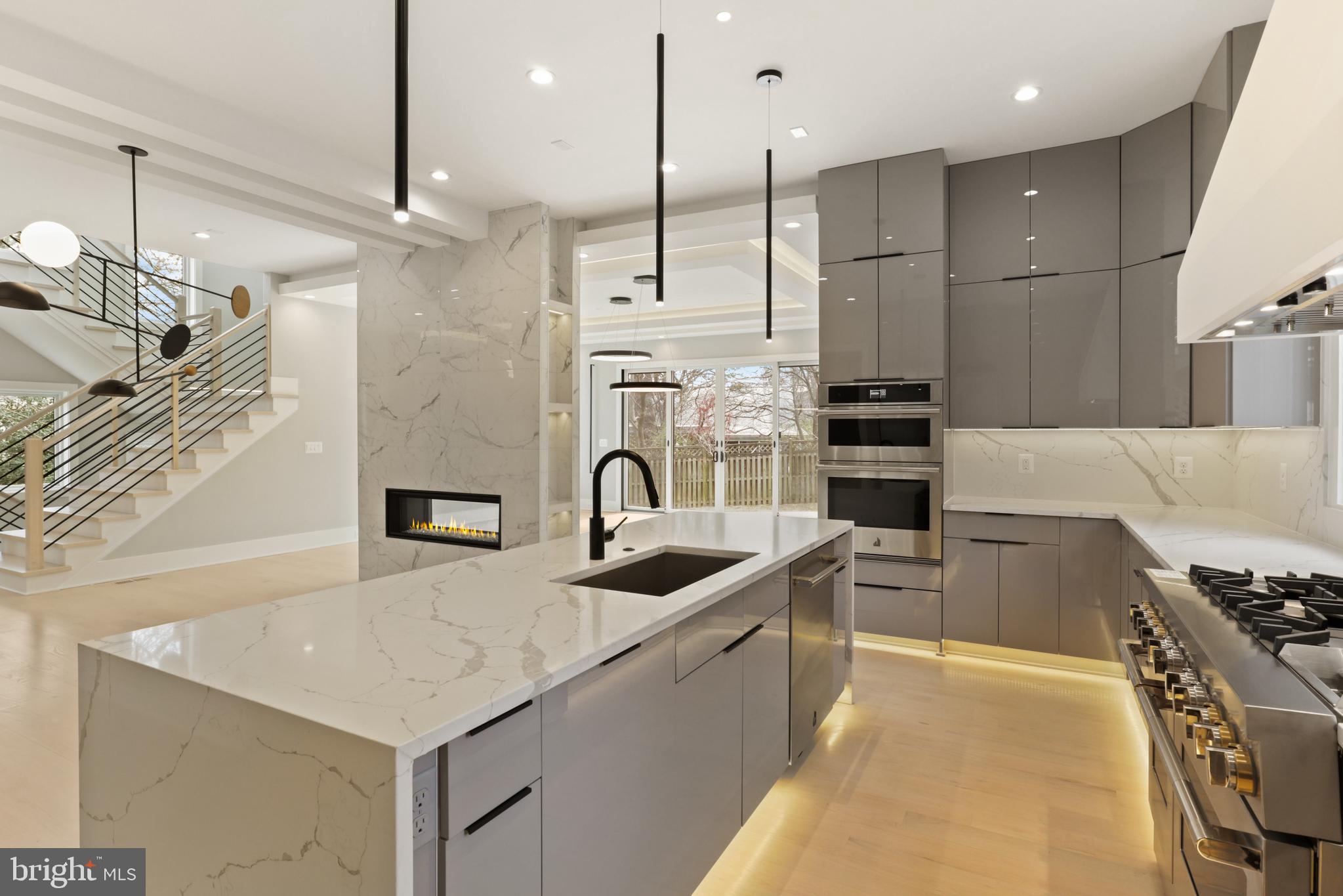 NORTH ARLINGTON - Residential