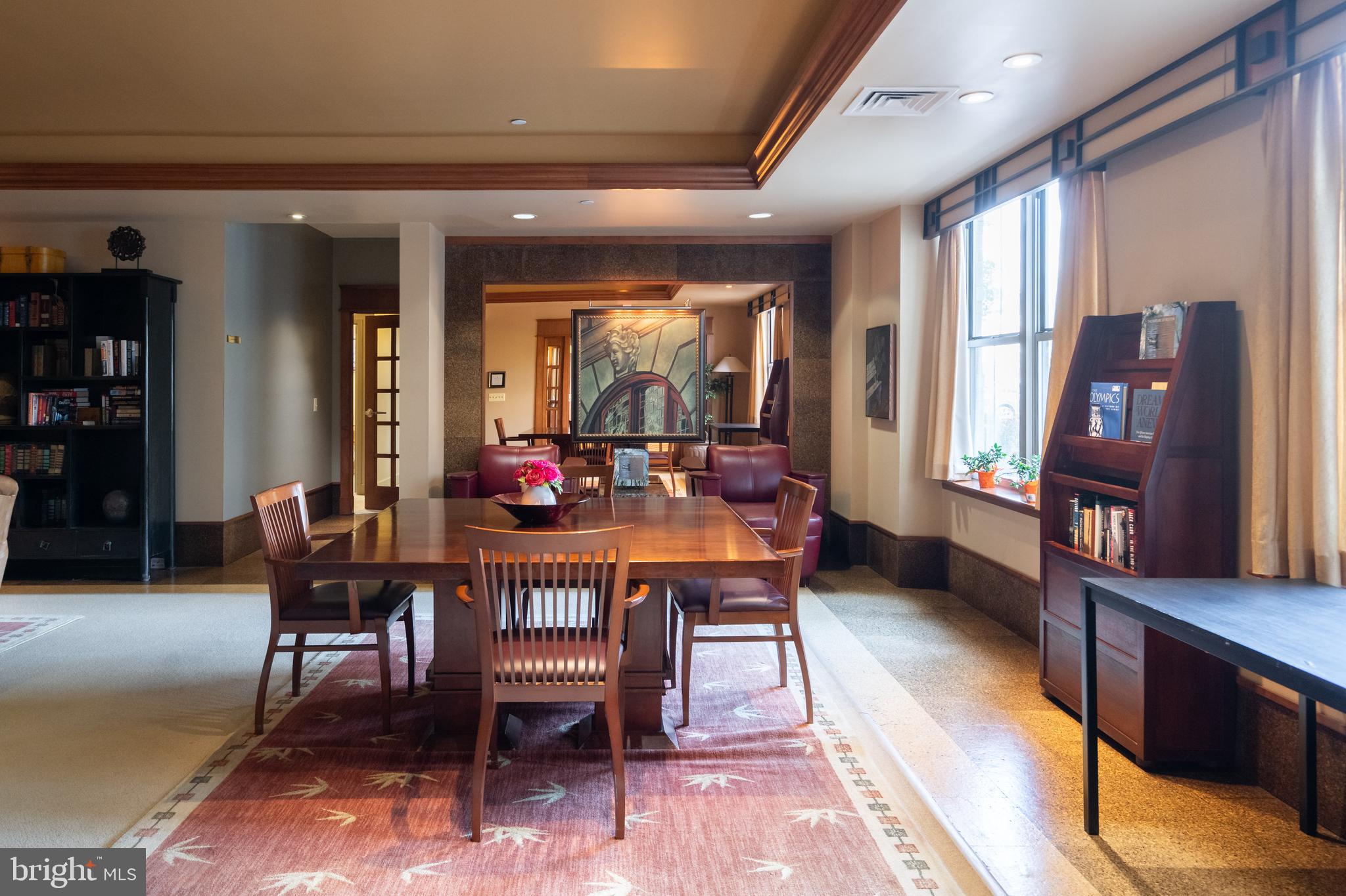 CARLTON HOUSE - Residential Lease