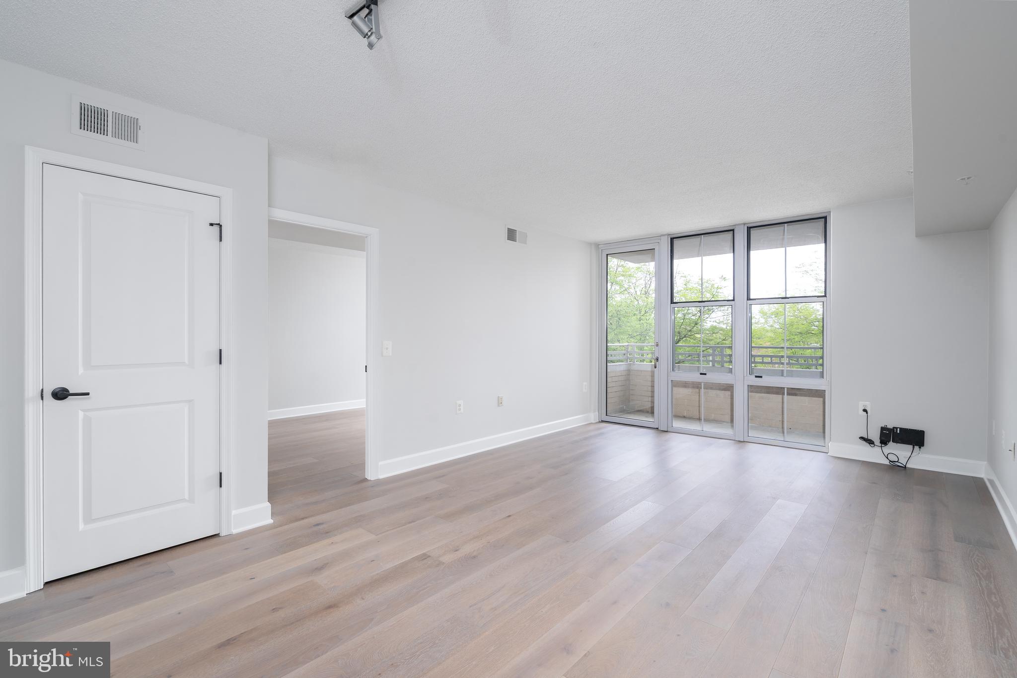 CARLTON HOUSE - Residential Lease