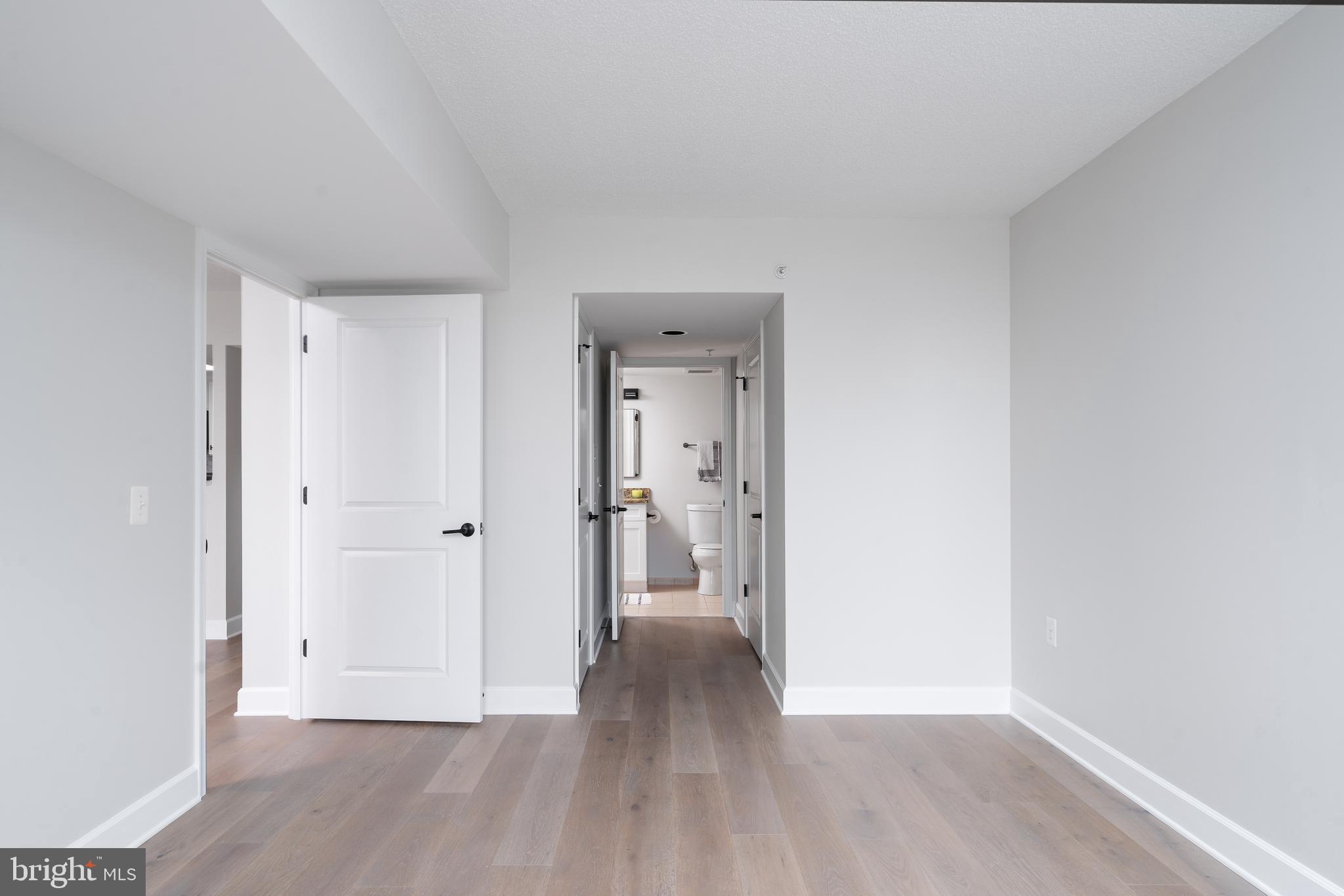 CARLTON HOUSE - Residential Lease