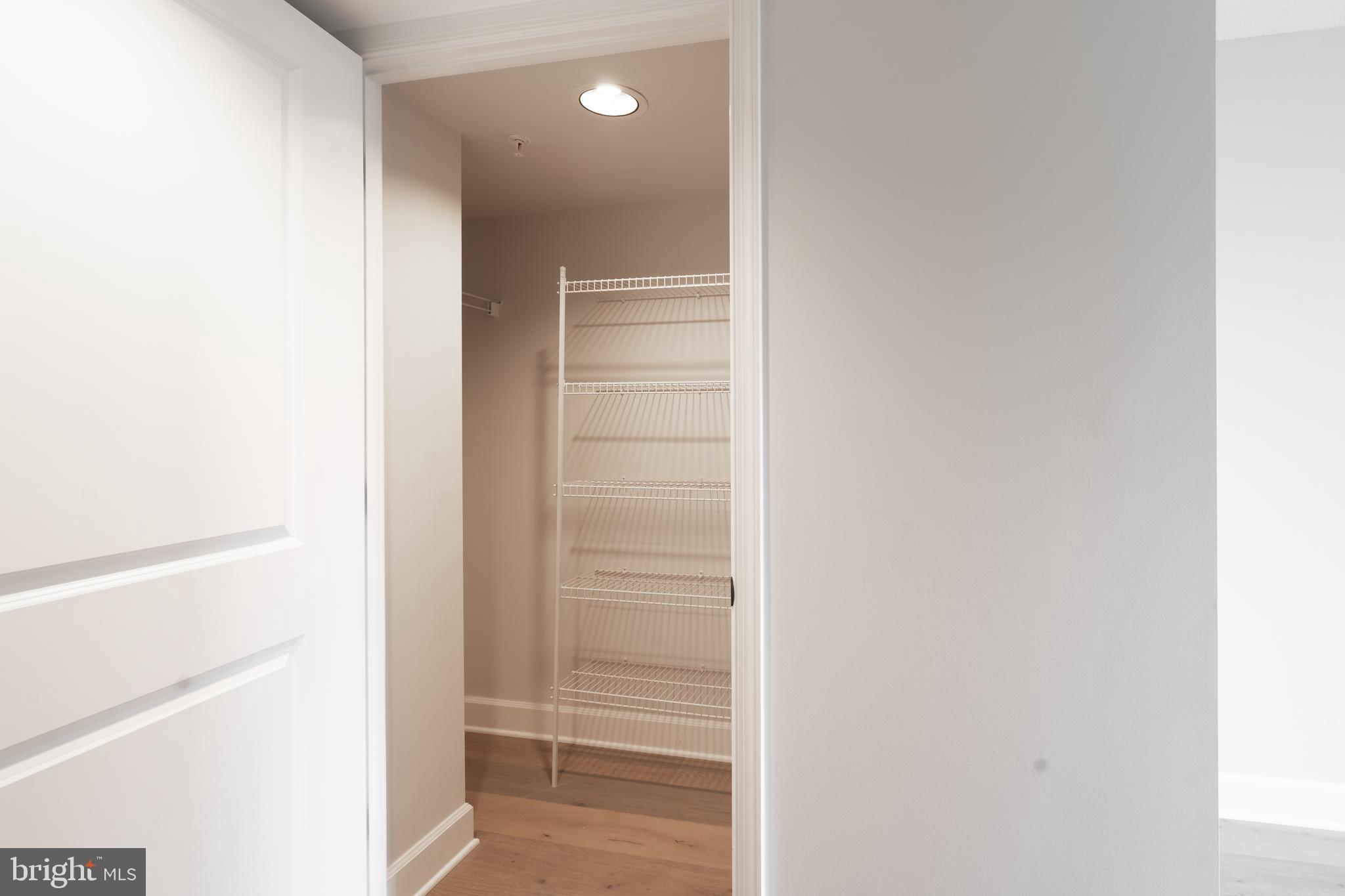 CARLTON HOUSE - Residential Lease