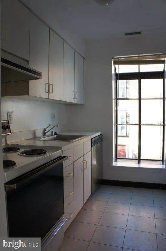 HARBOR WAY EAST - Residential Lease