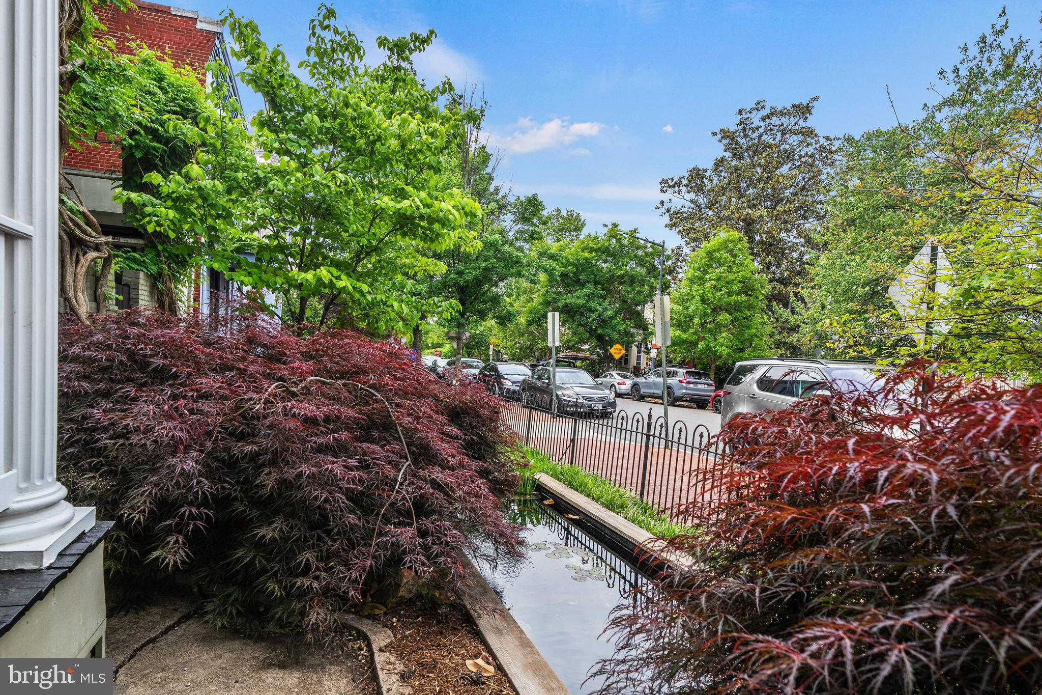 400 7TH STREET SE