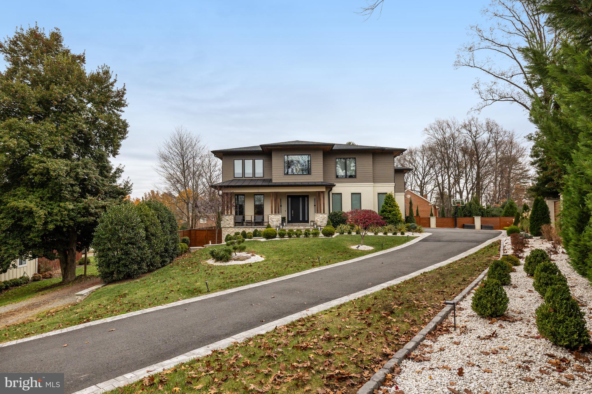 1549 BROOKHAVEN DRIVE