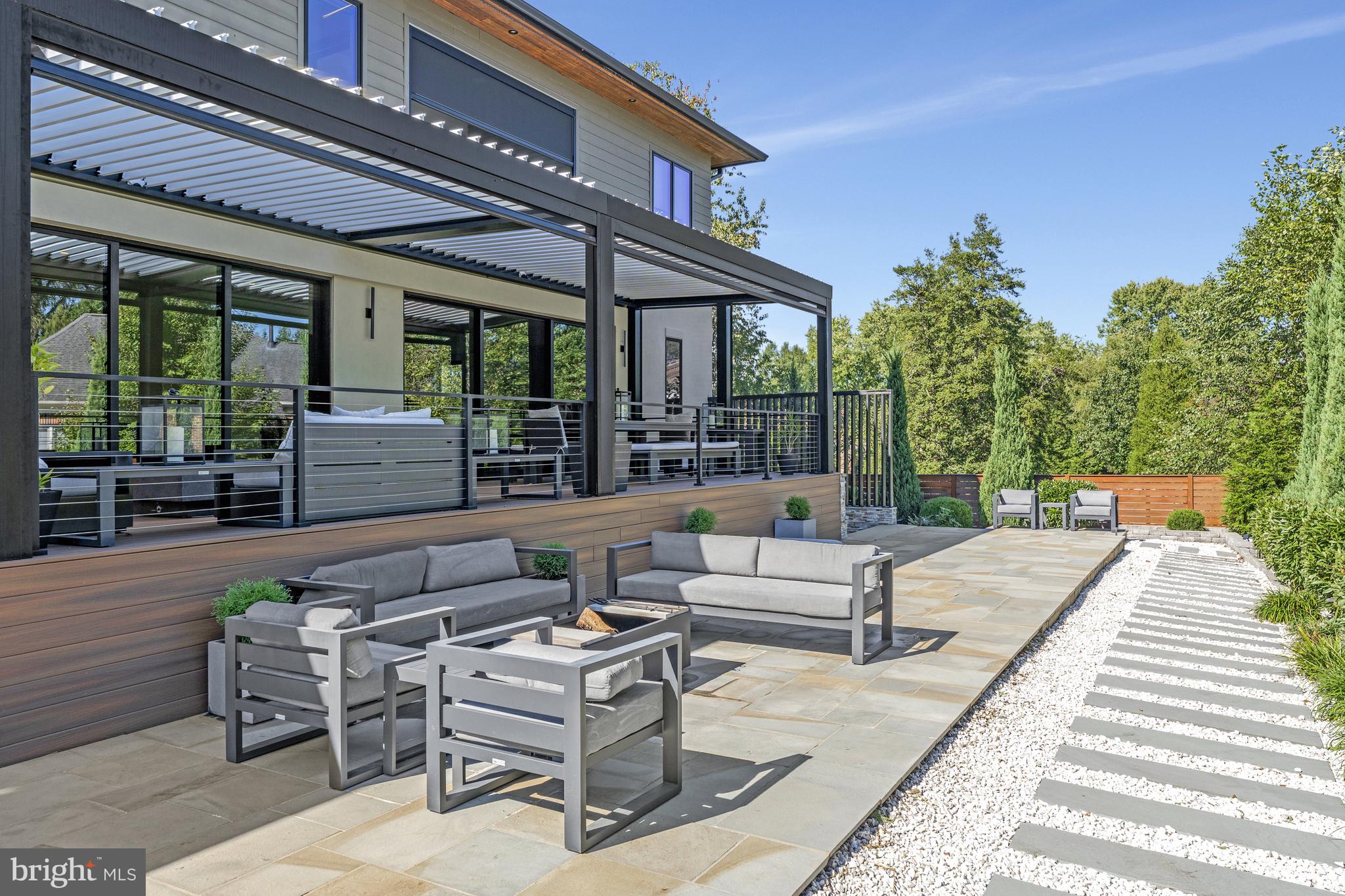 1549 BROOKHAVEN DRIVE