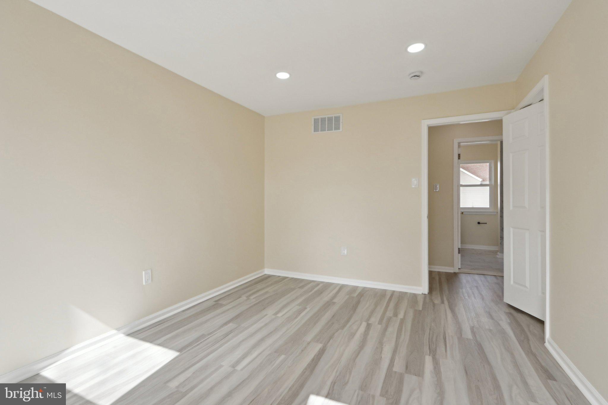 IDLEWOOD - Residential