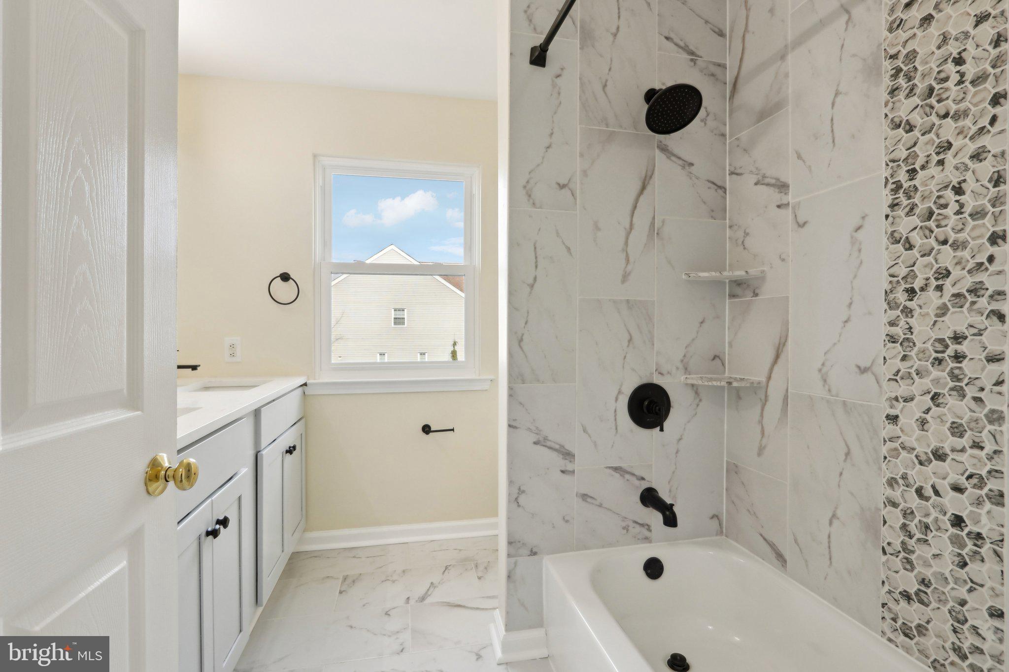 IDLEWOOD - Residential