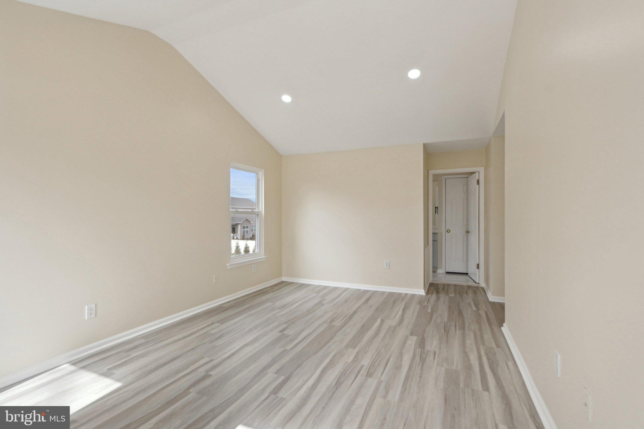 IDLEWOOD - Residential