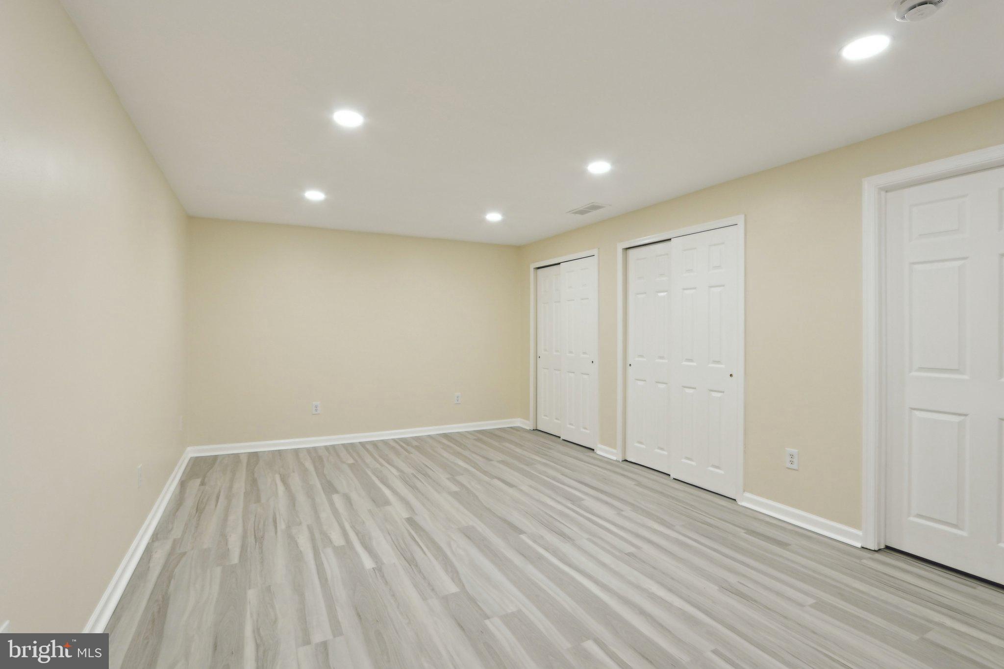 IDLEWOOD - Residential