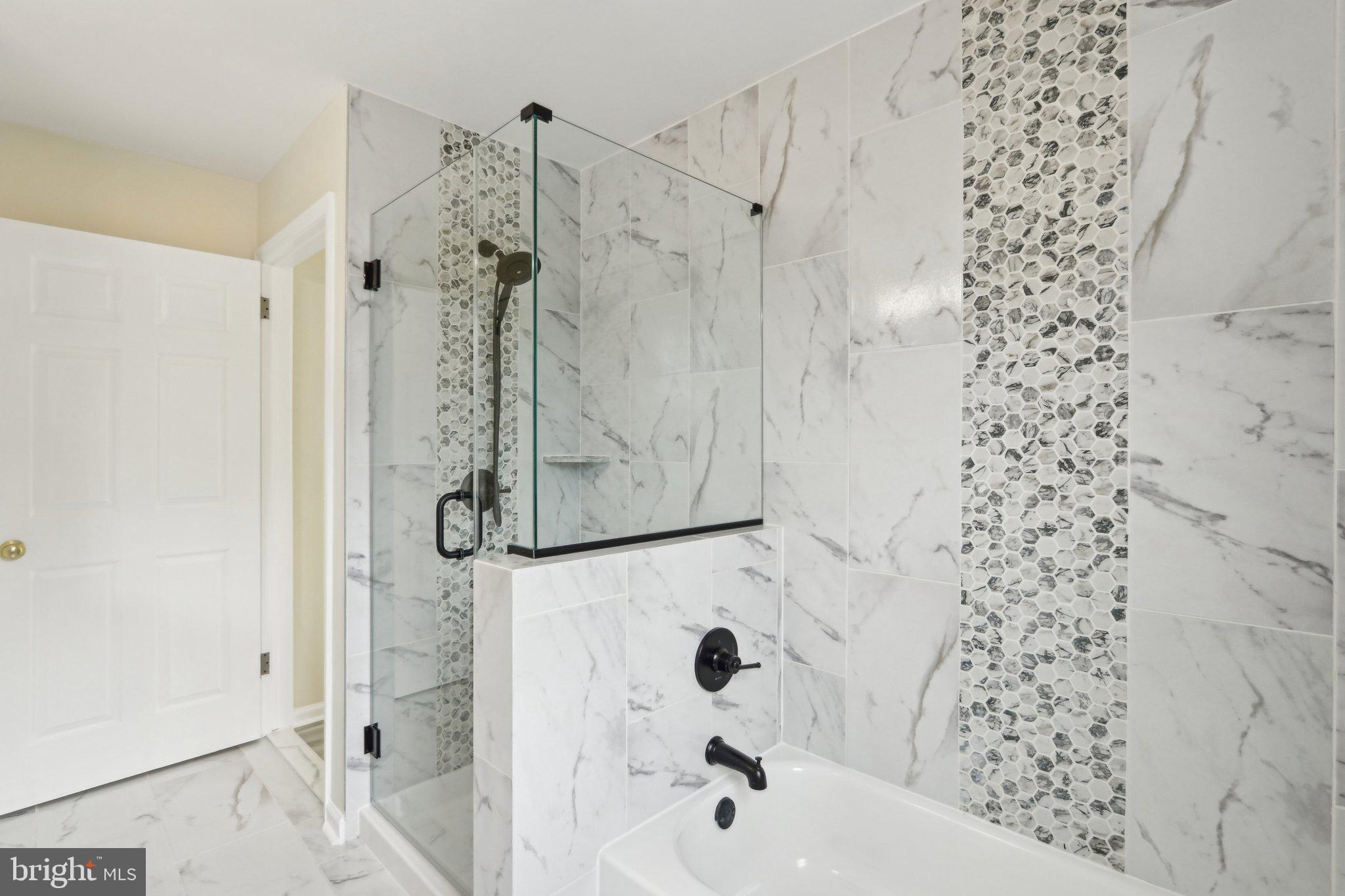 IDLEWOOD - Residential