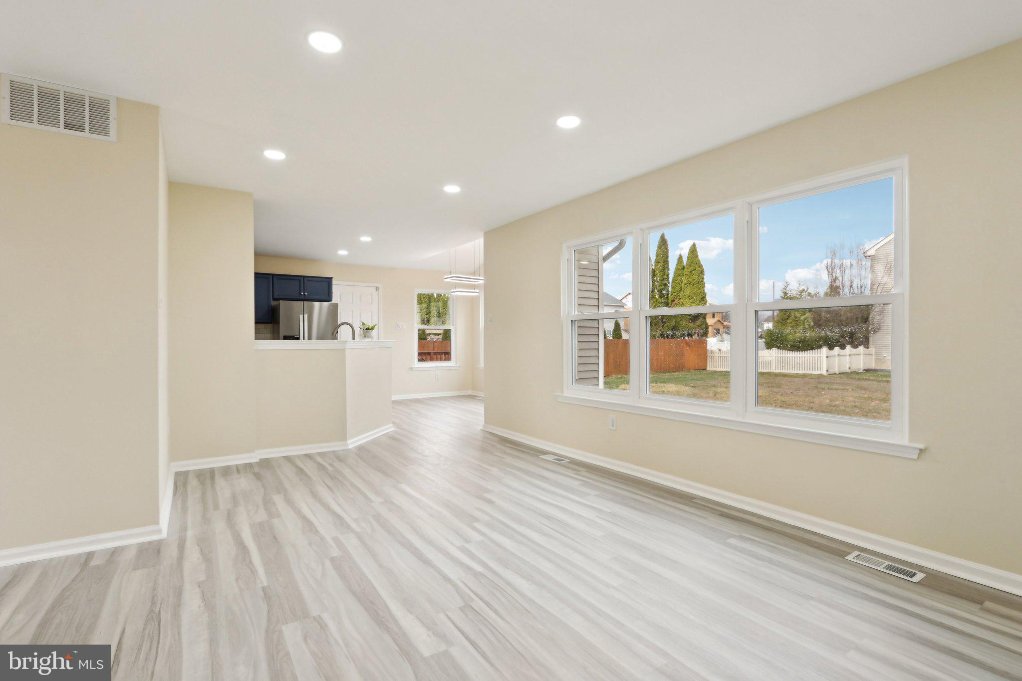 IDLEWOOD - Residential