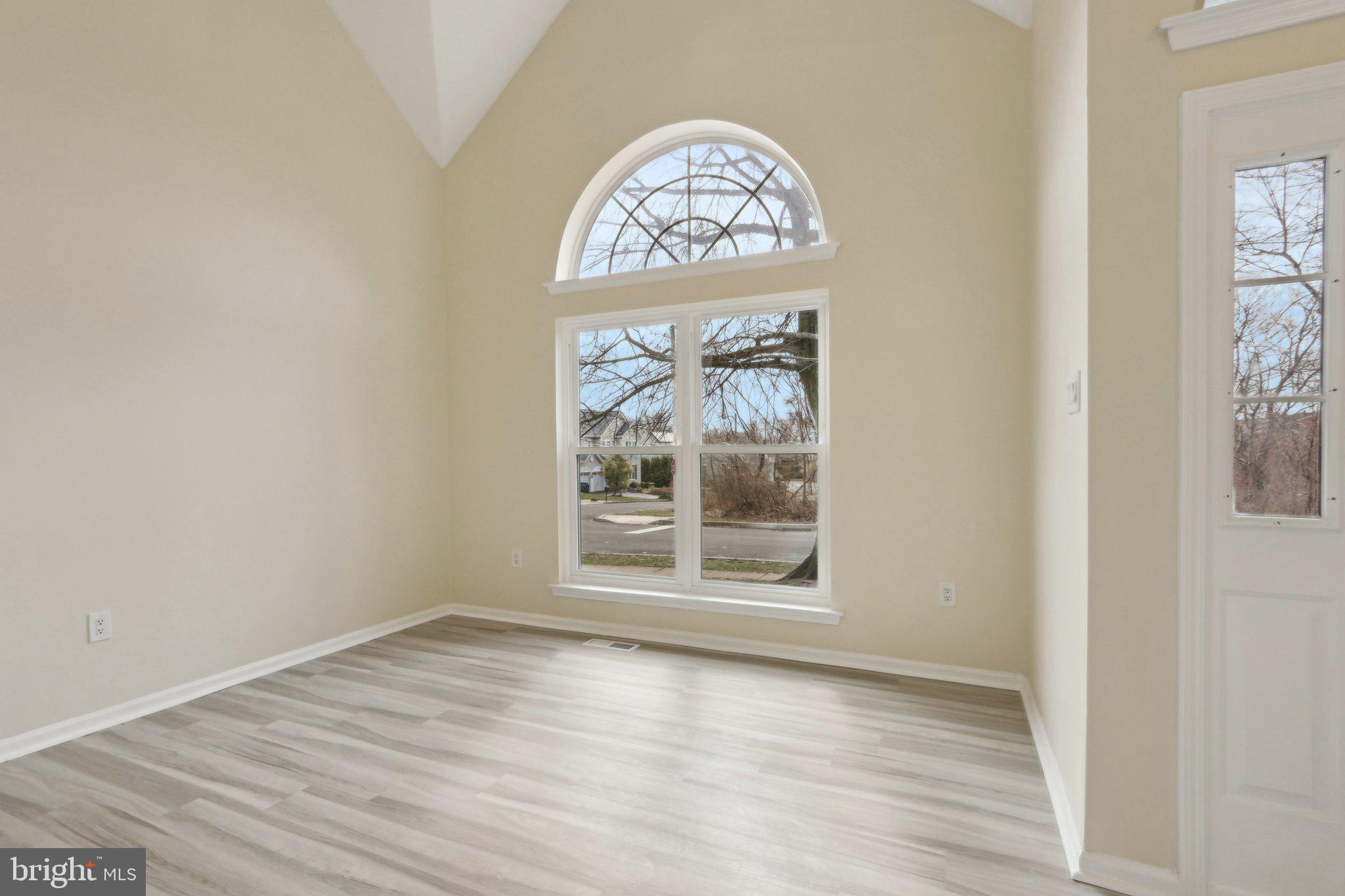 IDLEWOOD - Residential