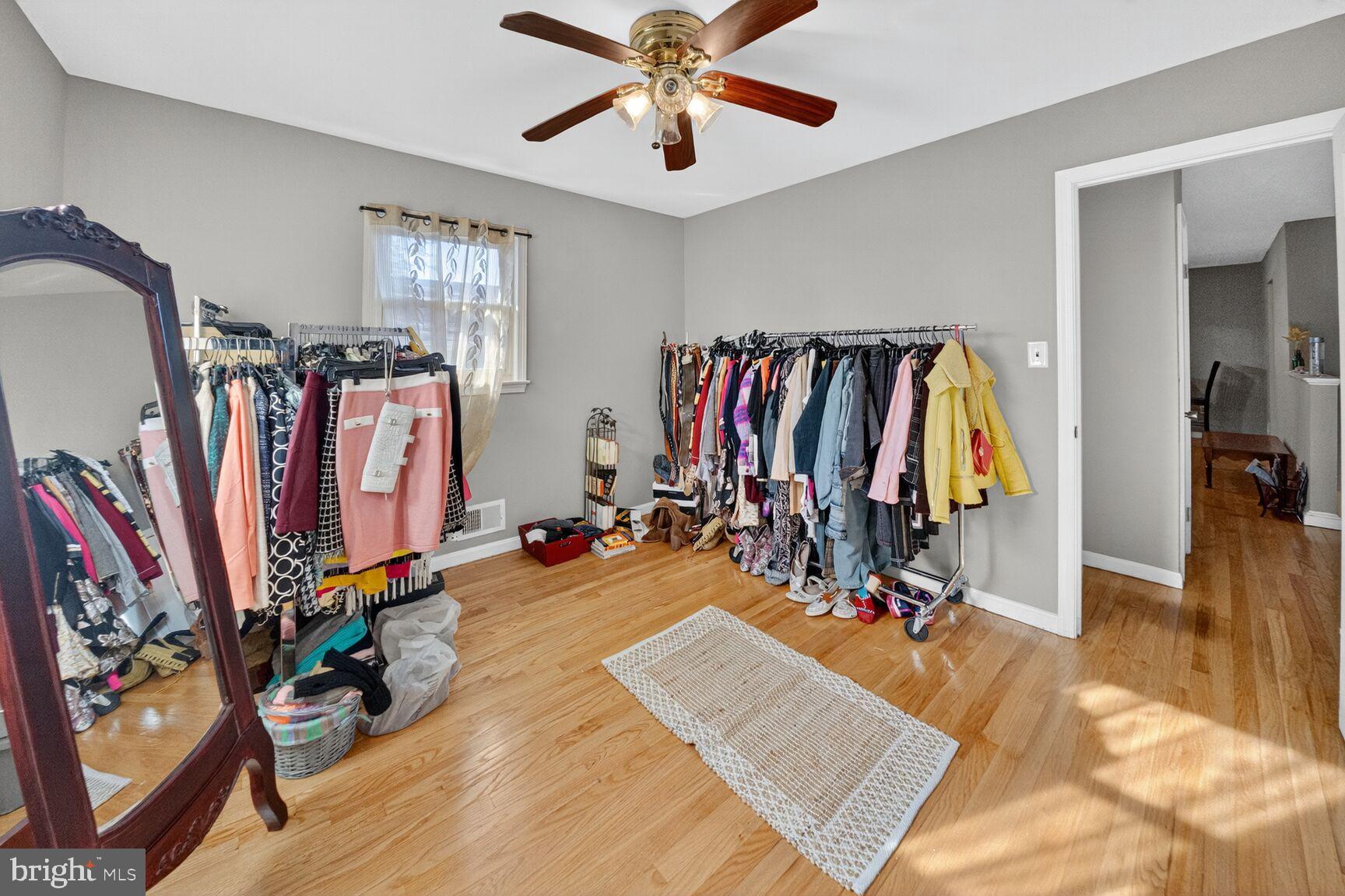 COLUMBIA HIGHLANDS - Residential