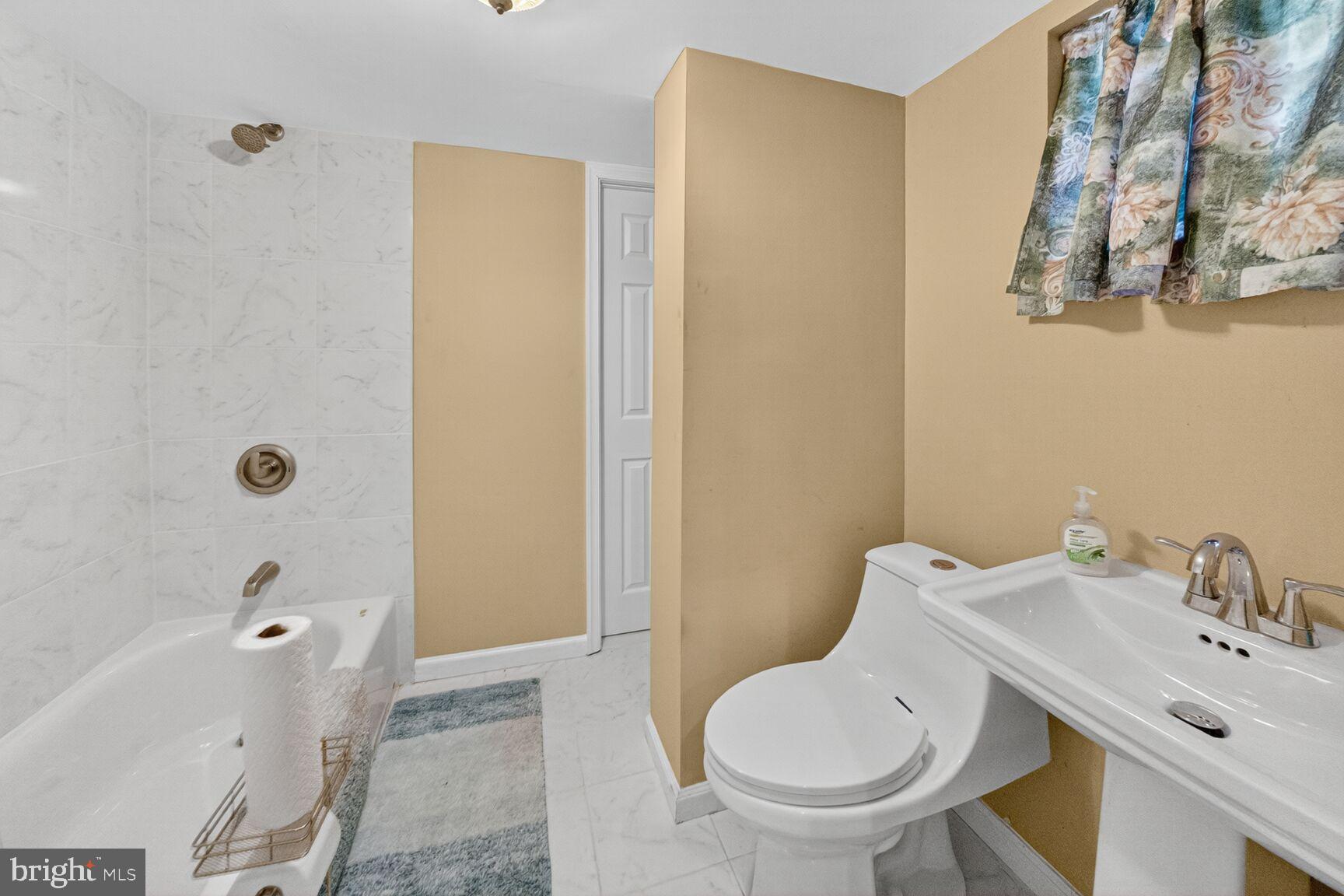 COLUMBIA HIGHLANDS - Residential