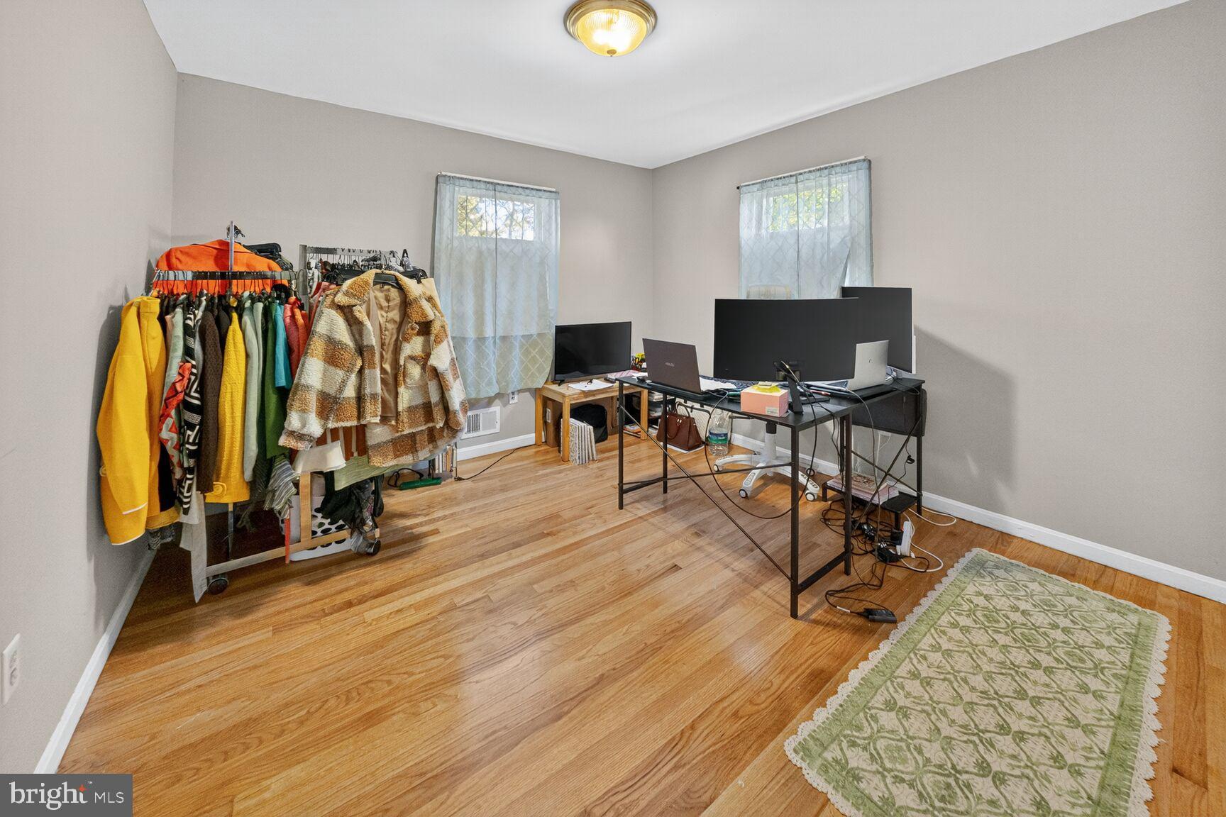 COLUMBIA HIGHLANDS - Residential