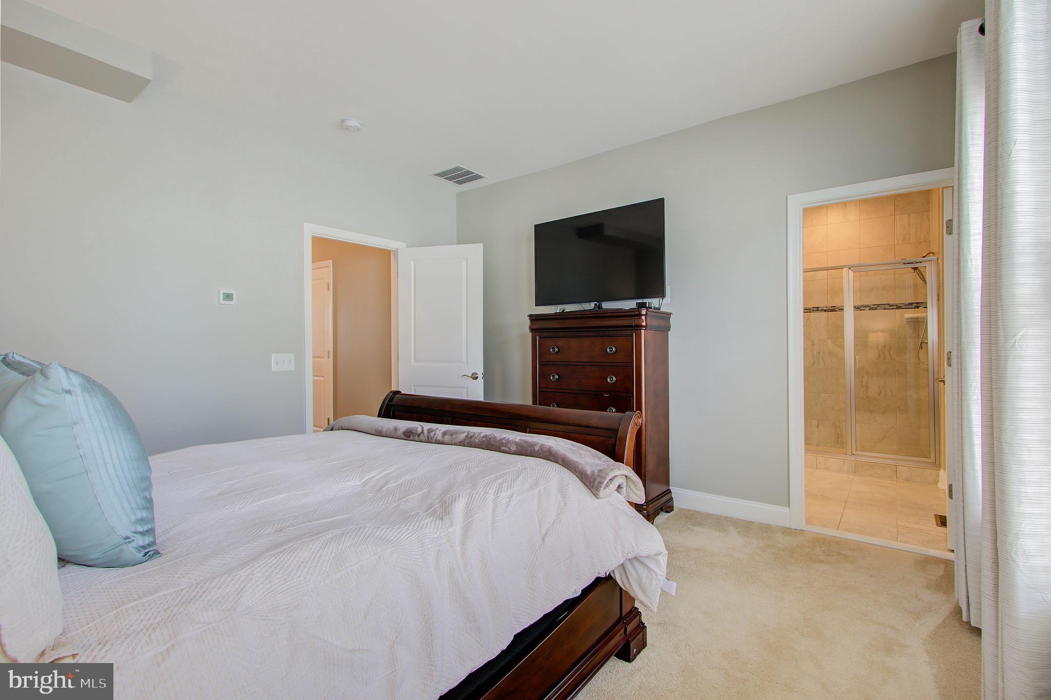 POTOMAC SHORES - Residential