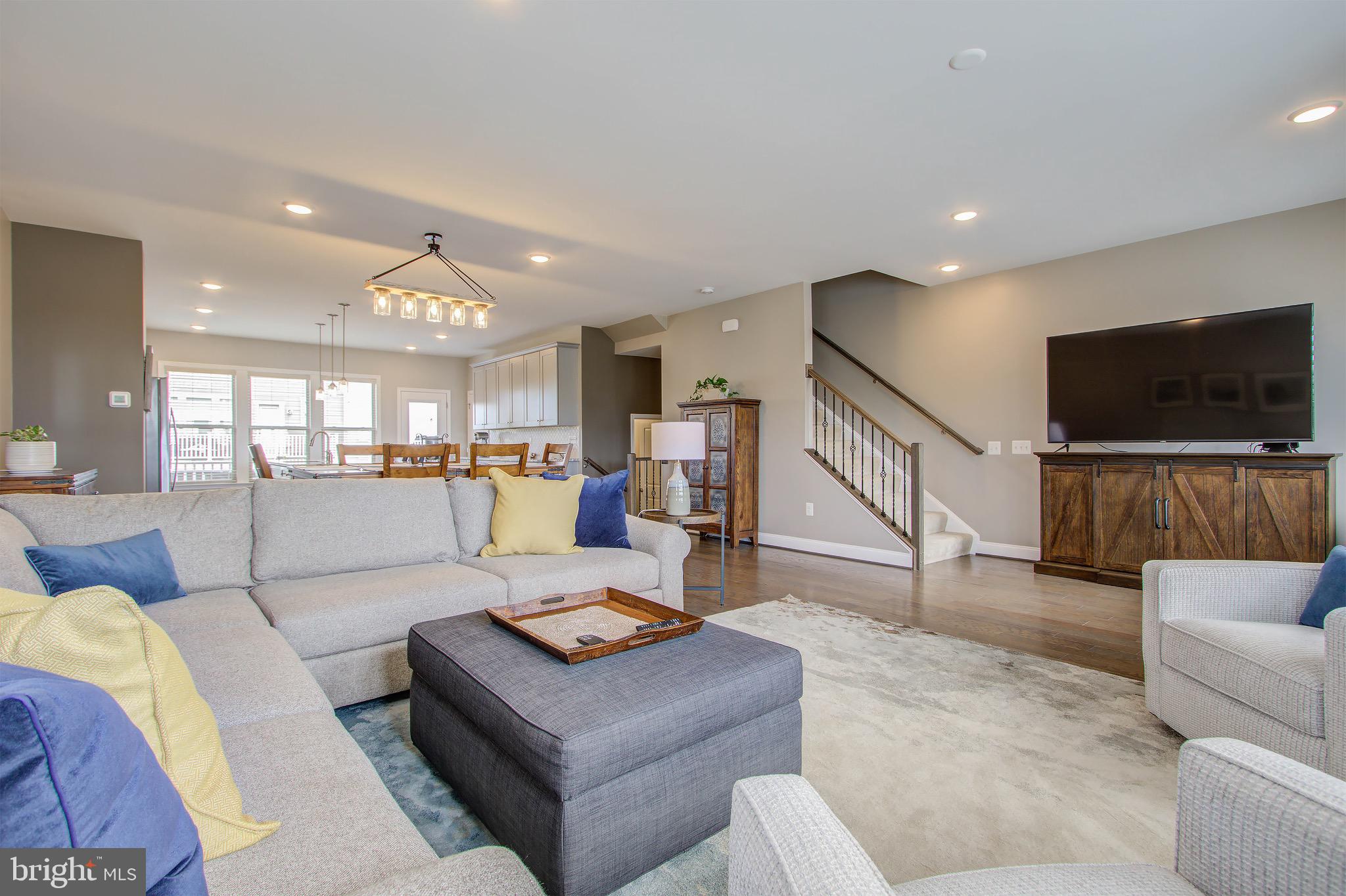 POTOMAC SHORES - Residential