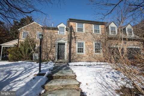 3508 WARDEN DRIVE PHILADELPHIA PA 19129