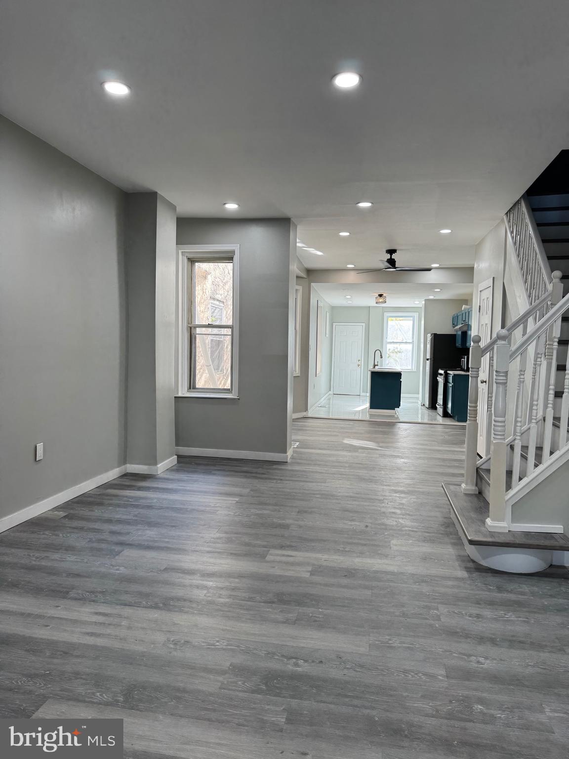 5712 SPRINGFIELD AVENUE