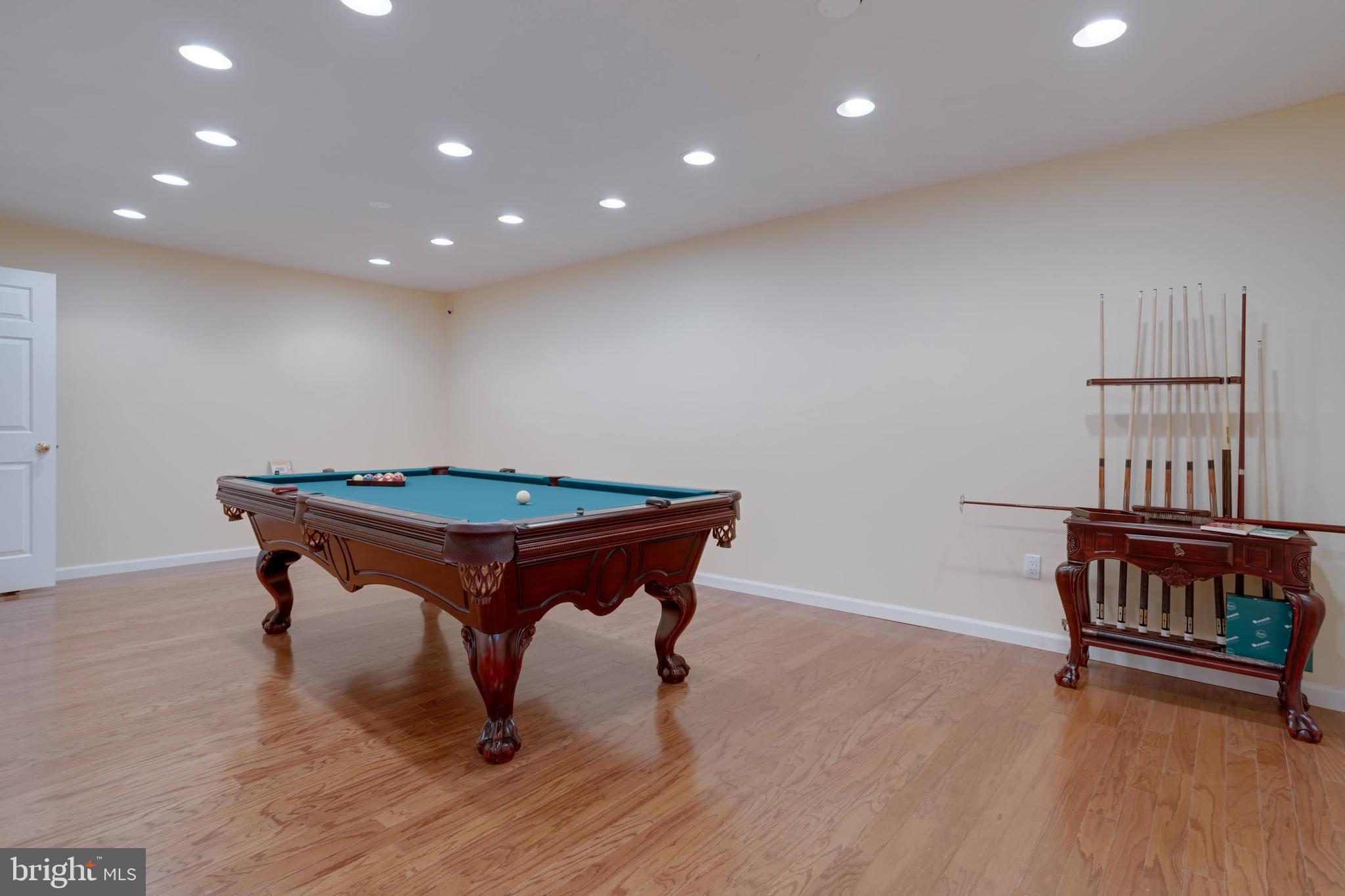 CEDAR KNOLL - Residential