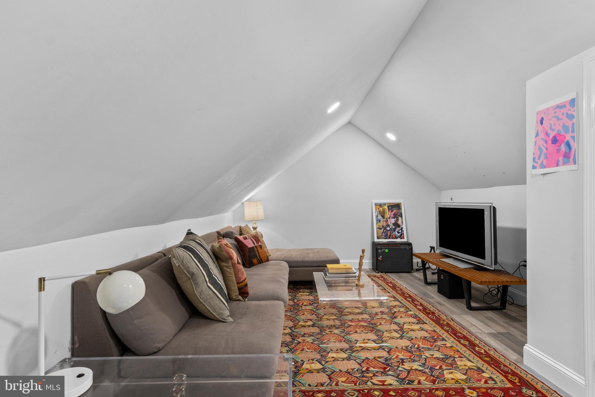 PENN WYNNE - Residential