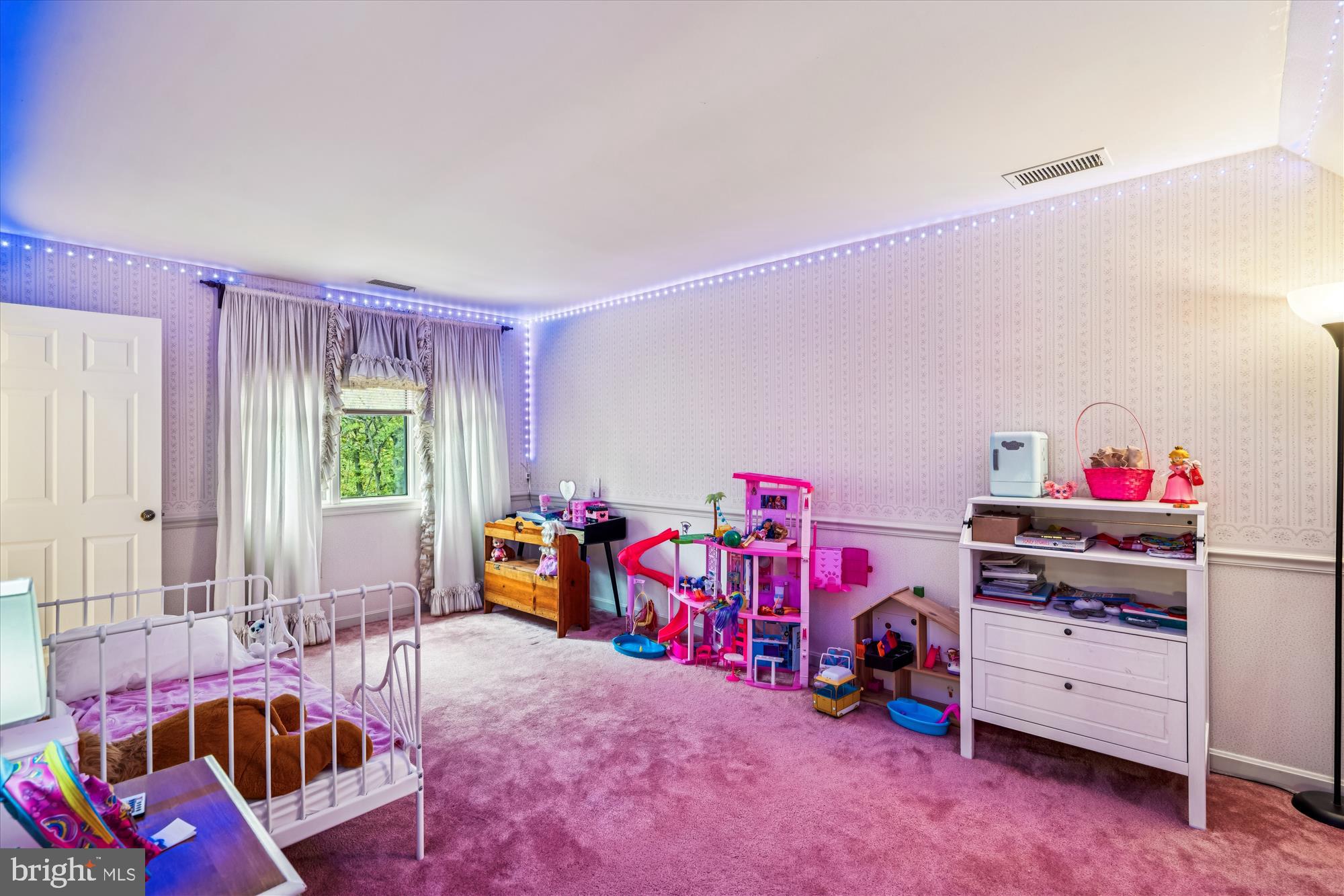 HUNTINGTON WOODS - Residential