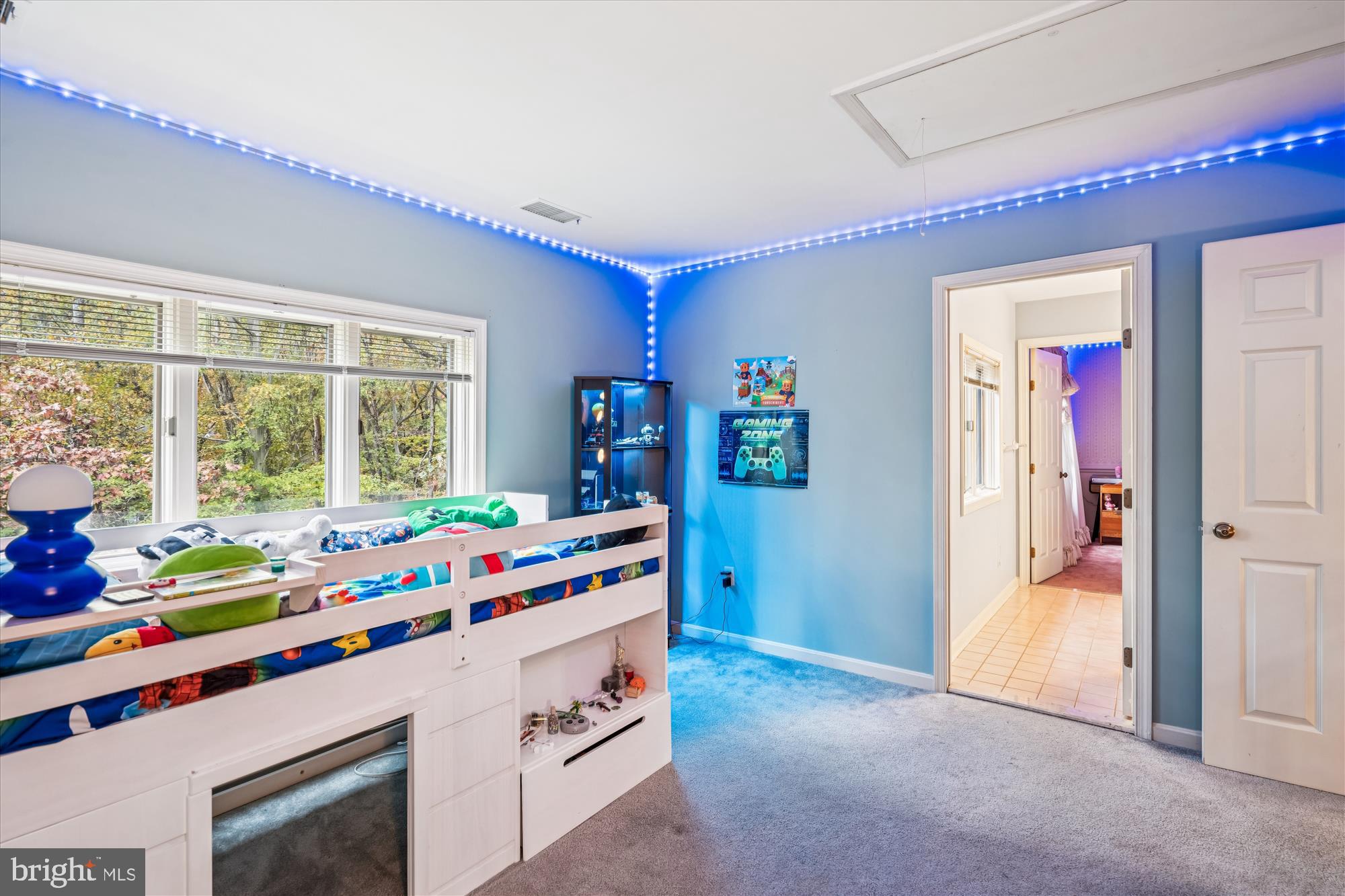 HUNTINGTON WOODS - Residential