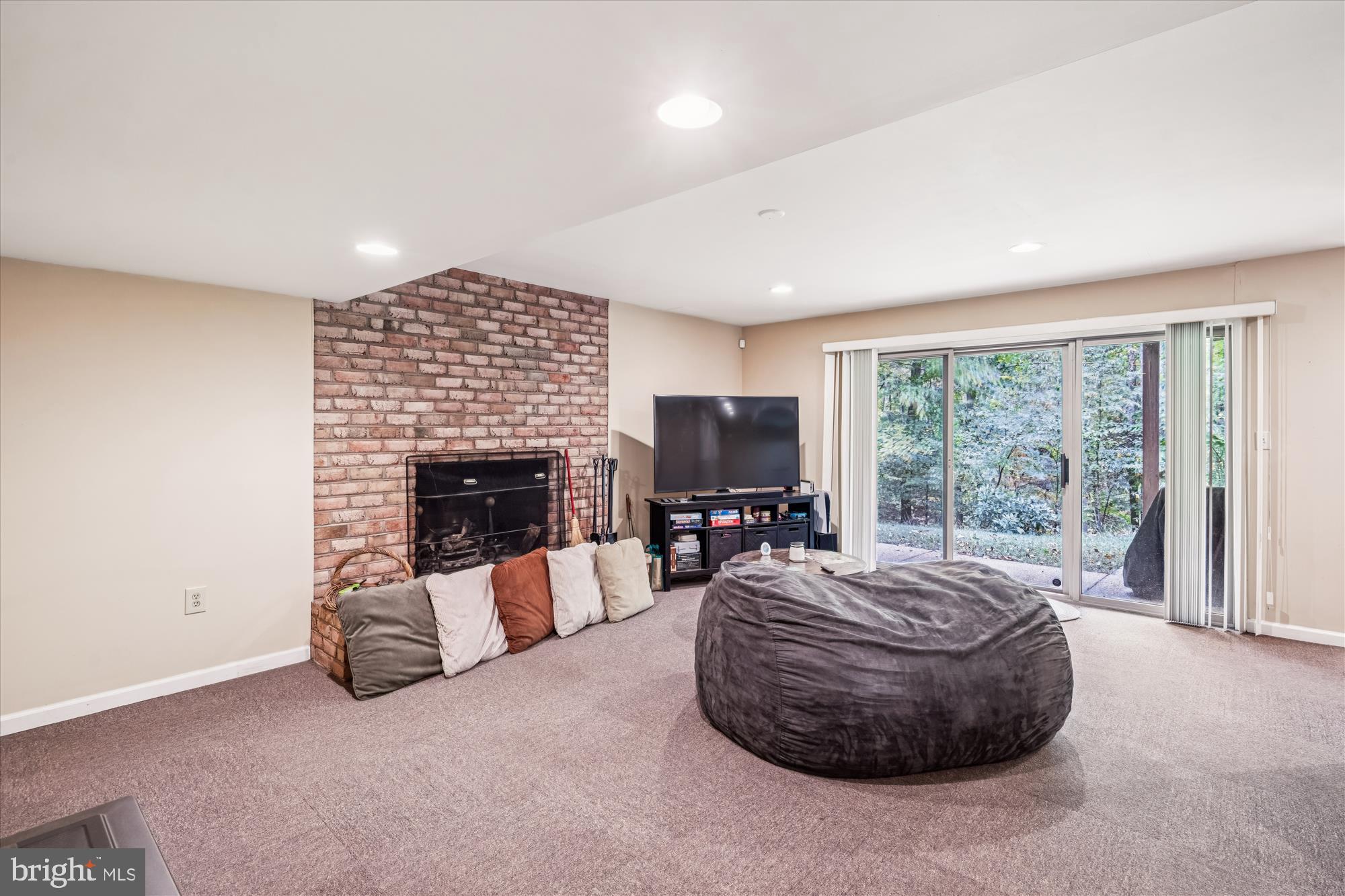 HUNTINGTON WOODS - Residential