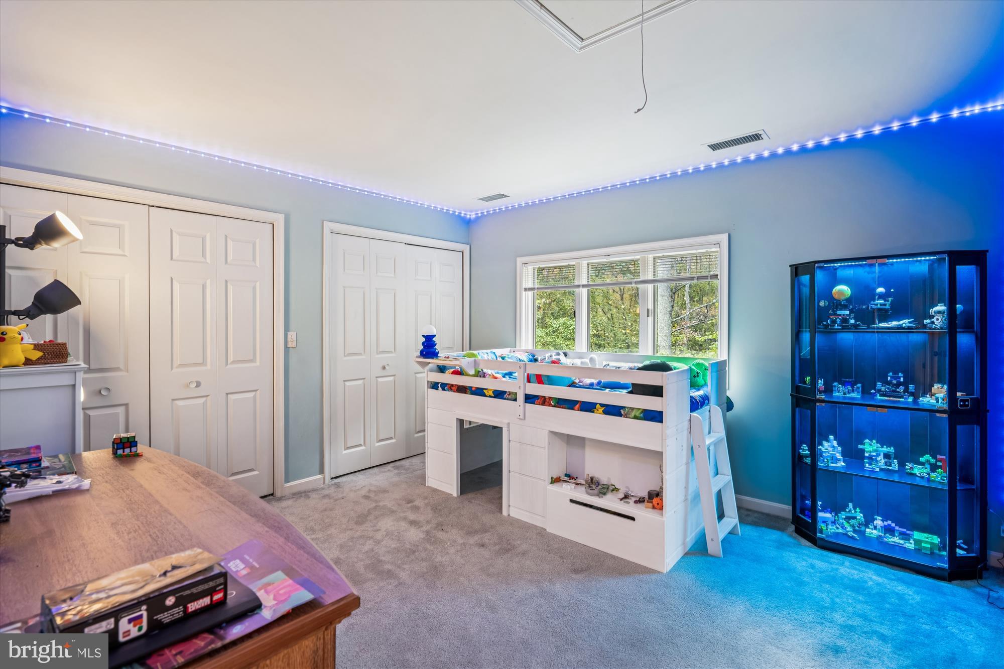 HUNTINGTON WOODS - Residential