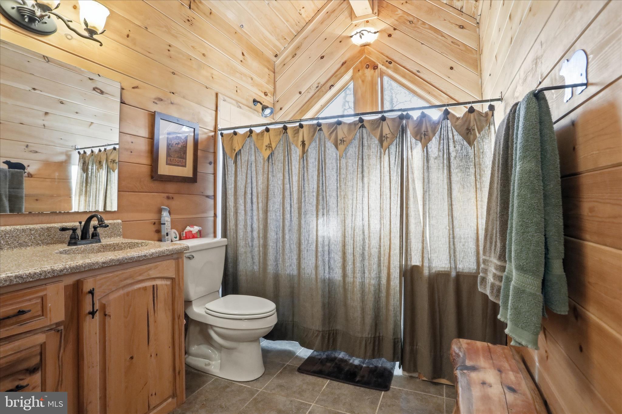 LOOKOUT HIGHLANDS - Residential