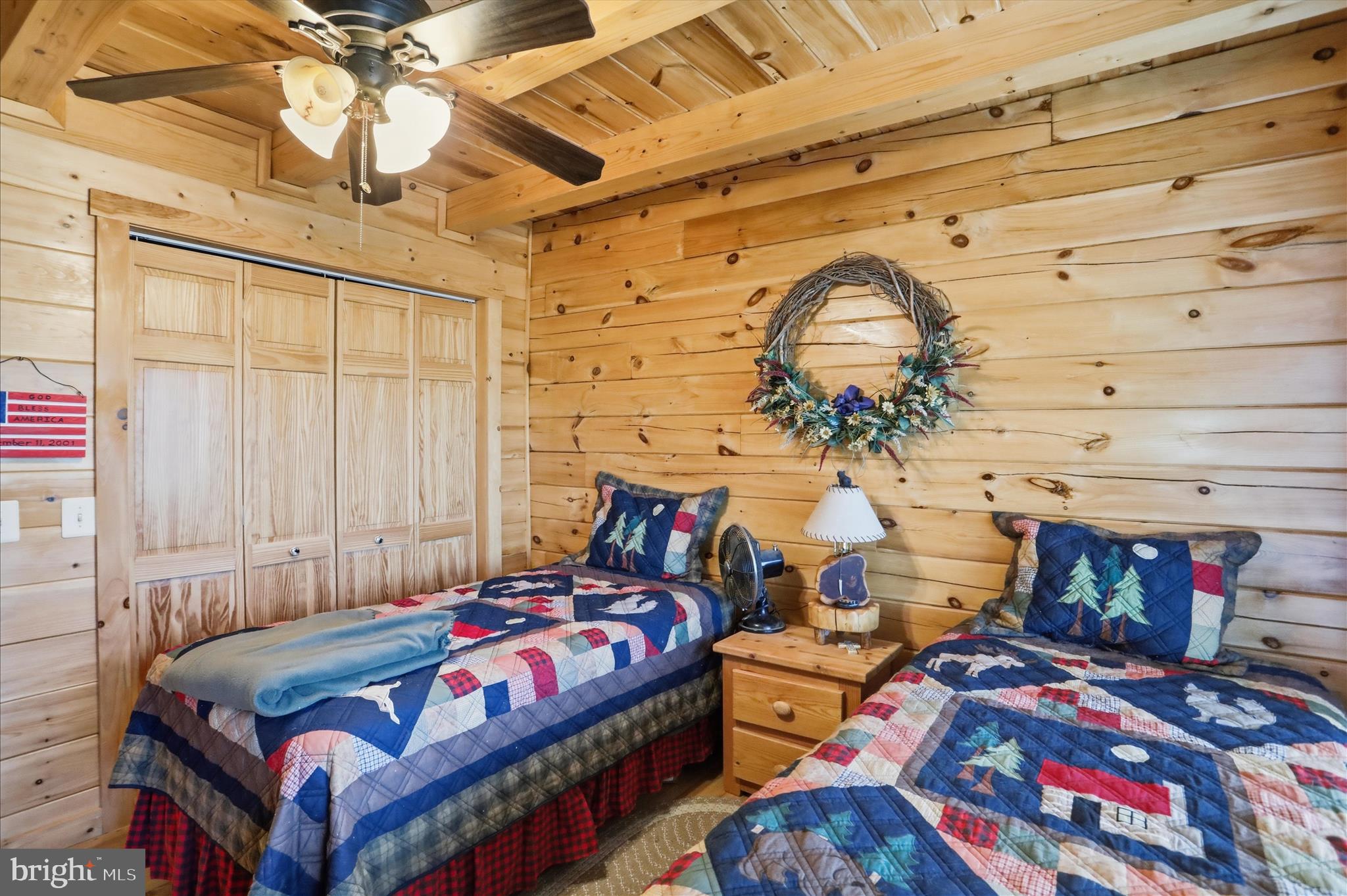 LOOKOUT HIGHLANDS - Residential