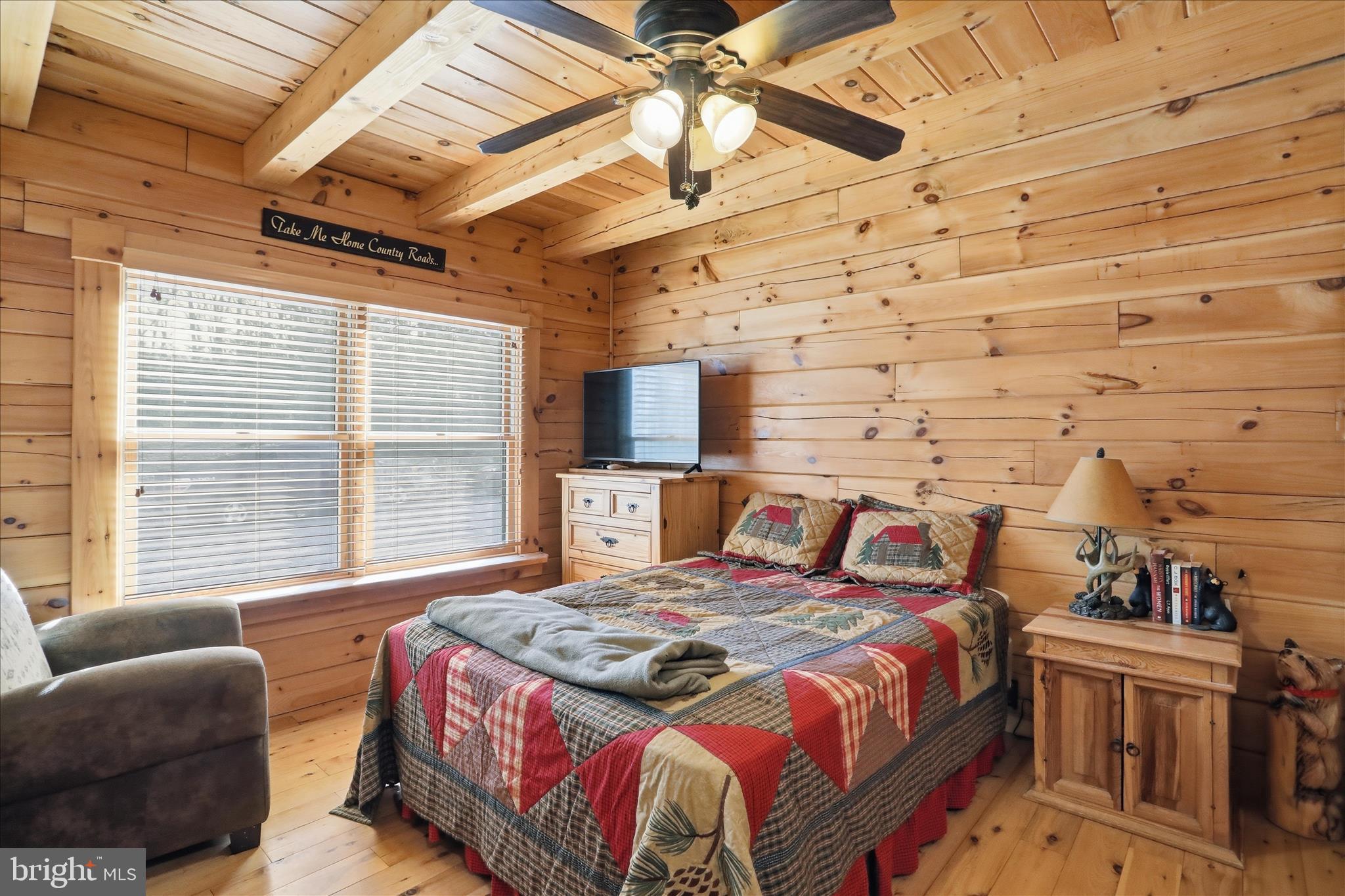 LOOKOUT HIGHLANDS - Residential