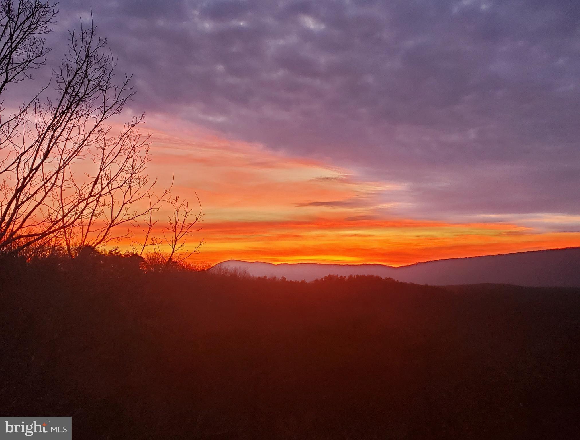 LOOKOUT HIGHLANDS - Residential