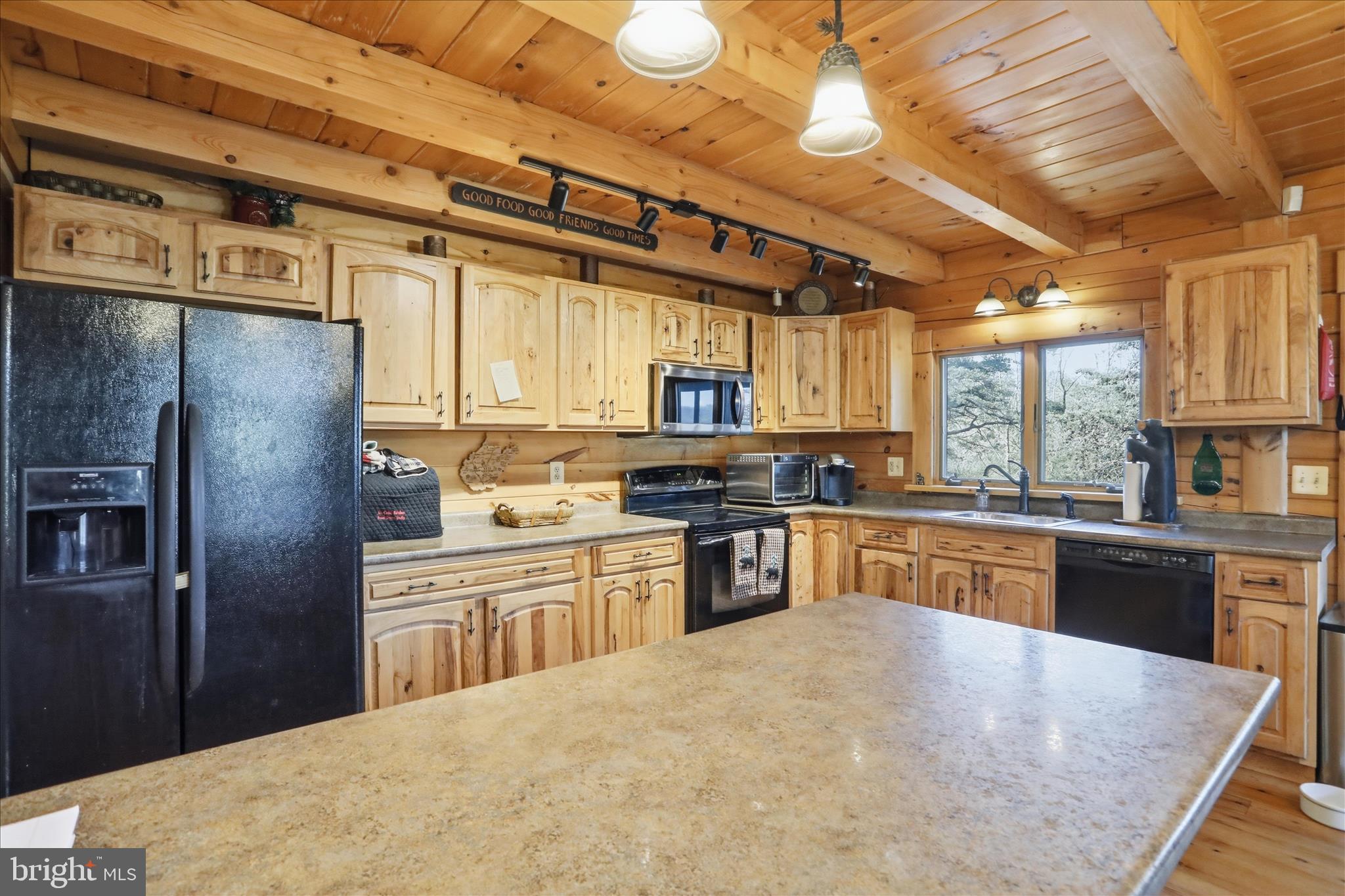 LOOKOUT HIGHLANDS - Residential