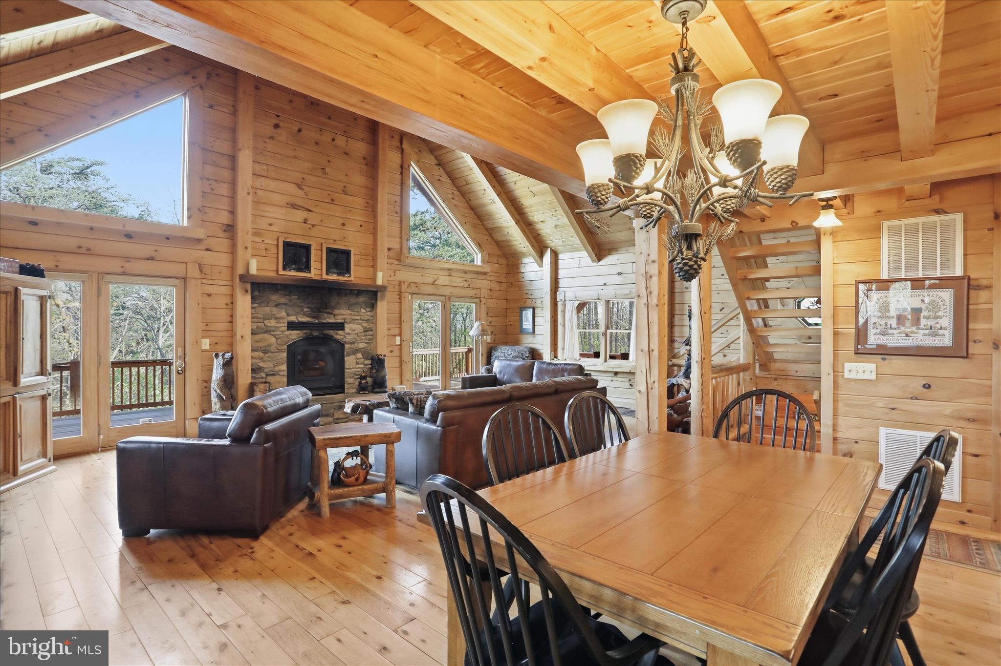 LOOKOUT HIGHLANDS - Residential