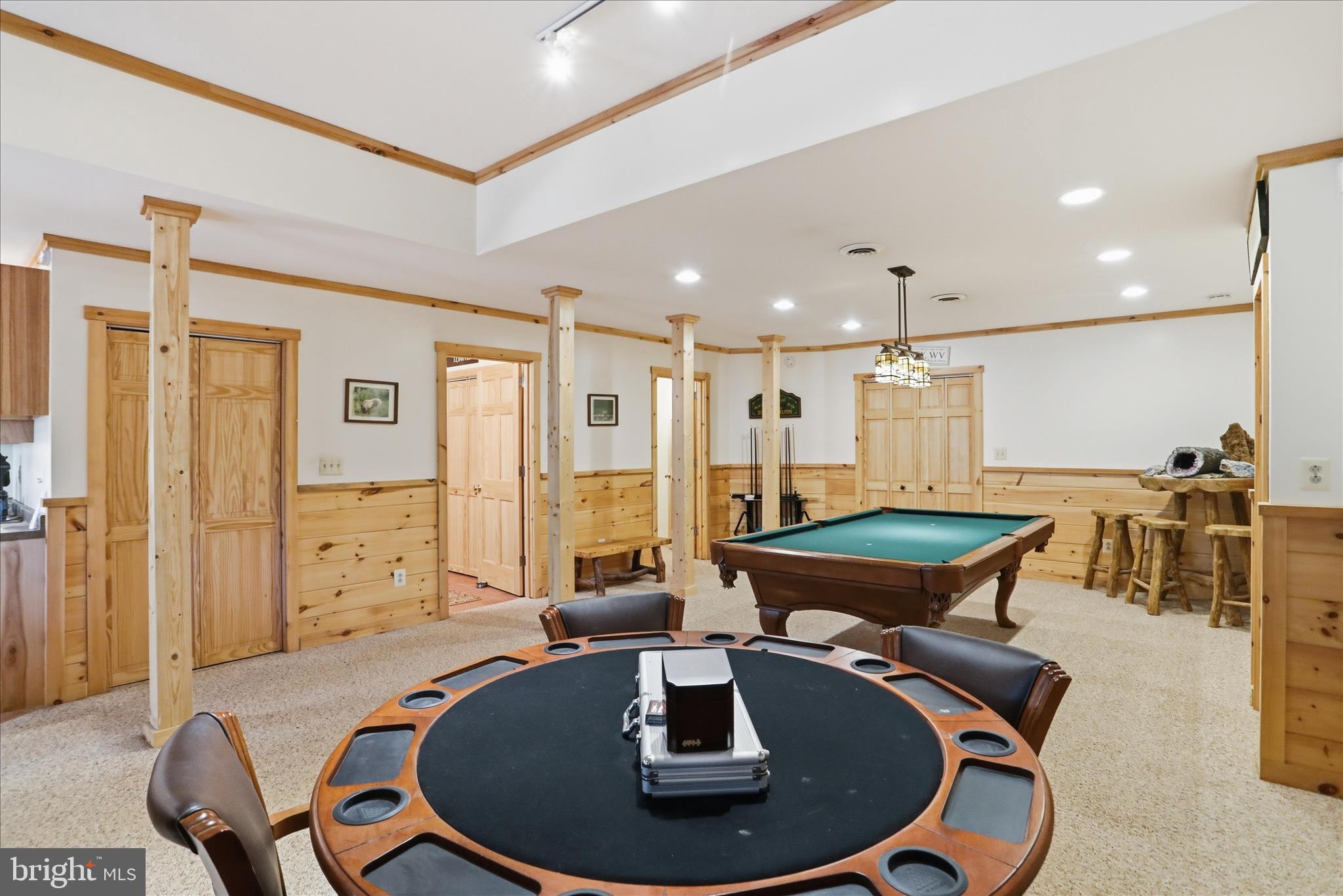 LOOKOUT HIGHLANDS - Residential