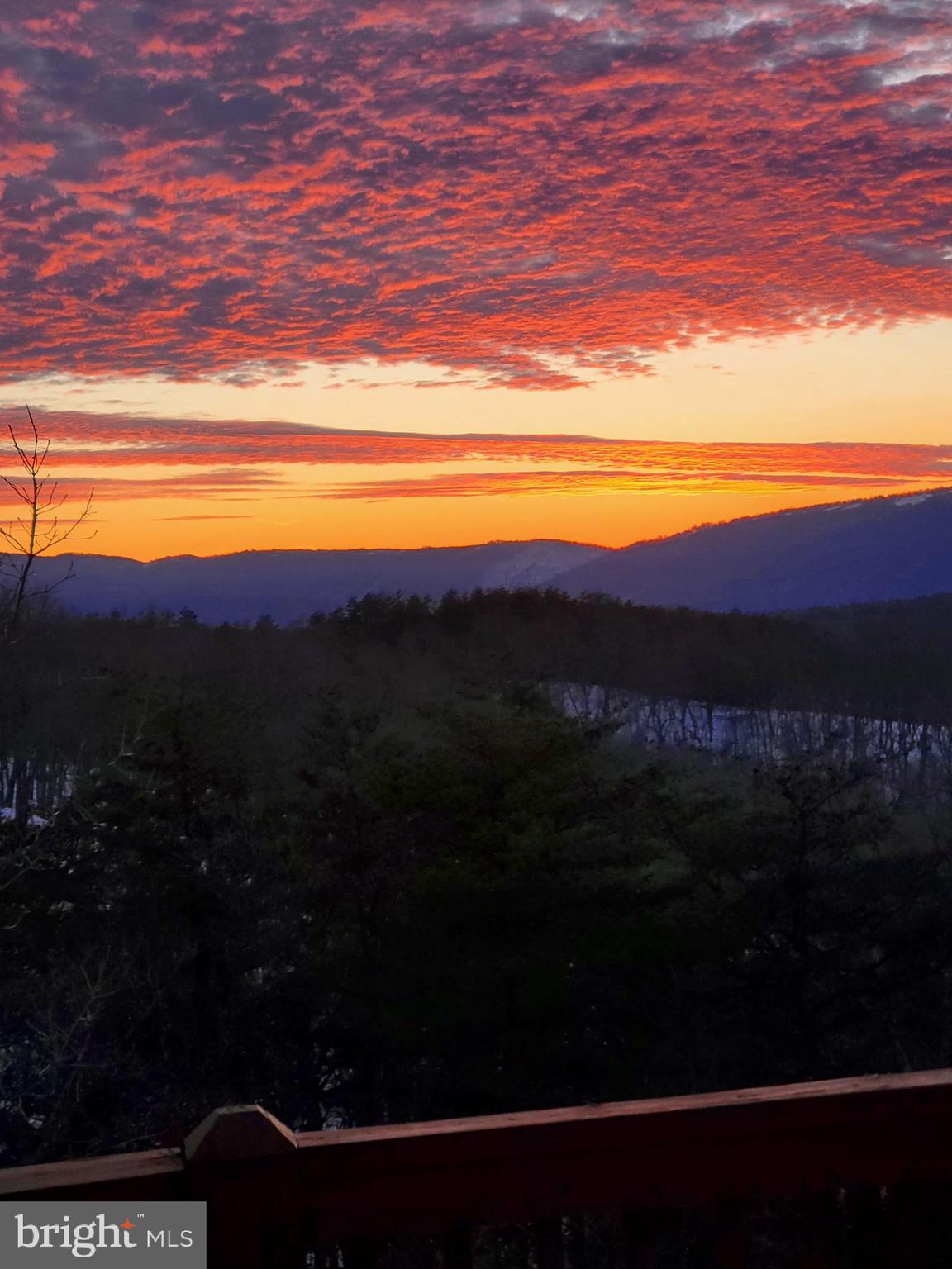 LOOKOUT HIGHLANDS - Residential