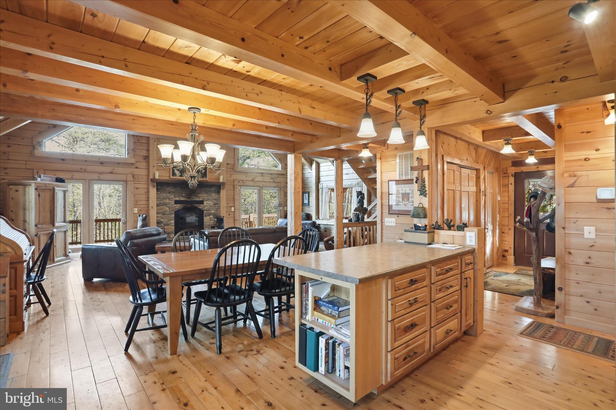 LOOKOUT HIGHLANDS - Residential