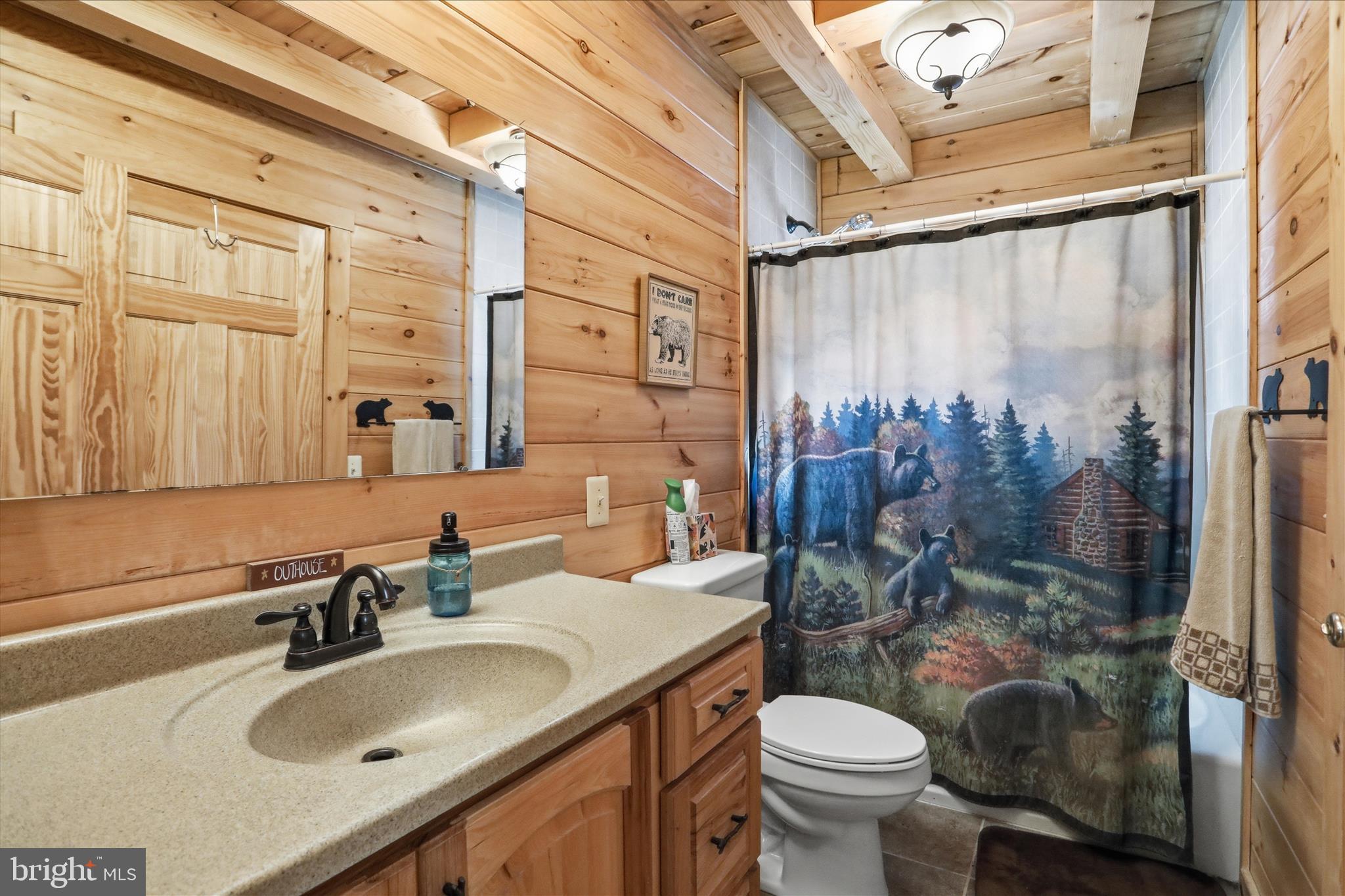 LOOKOUT HIGHLANDS - Residential