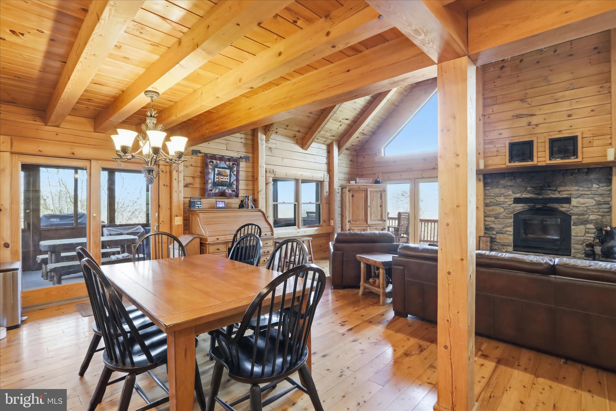 LOOKOUT HIGHLANDS - Residential