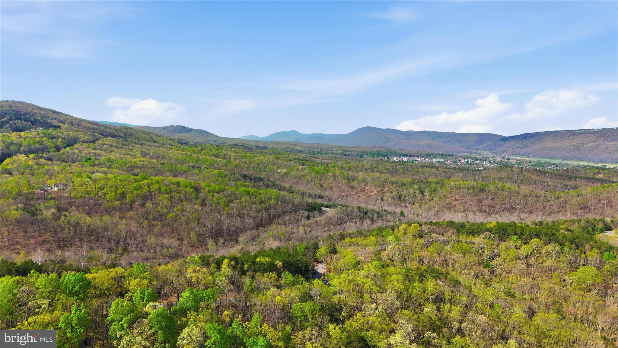 LOOKOUT HIGHLANDS - Residential