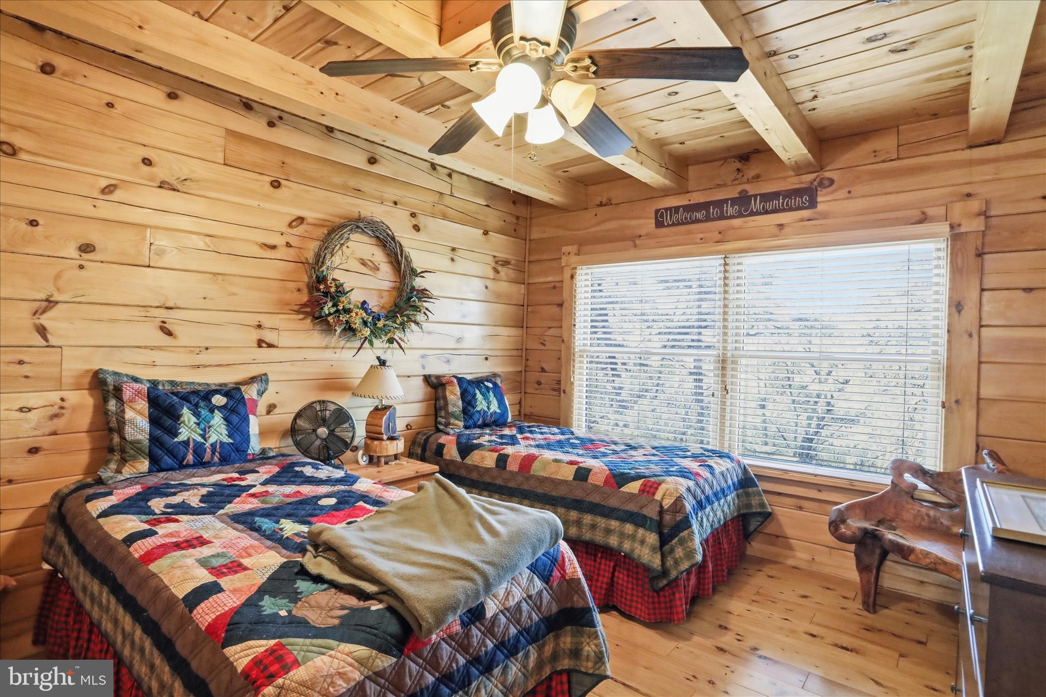 LOOKOUT HIGHLANDS - Residential