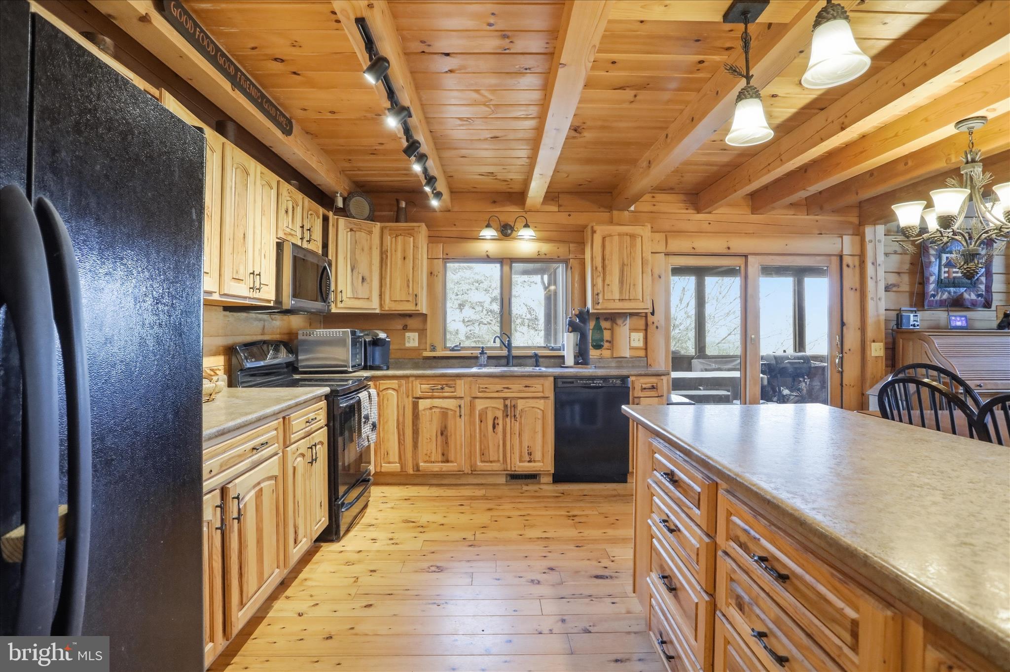 LOOKOUT HIGHLANDS - Residential