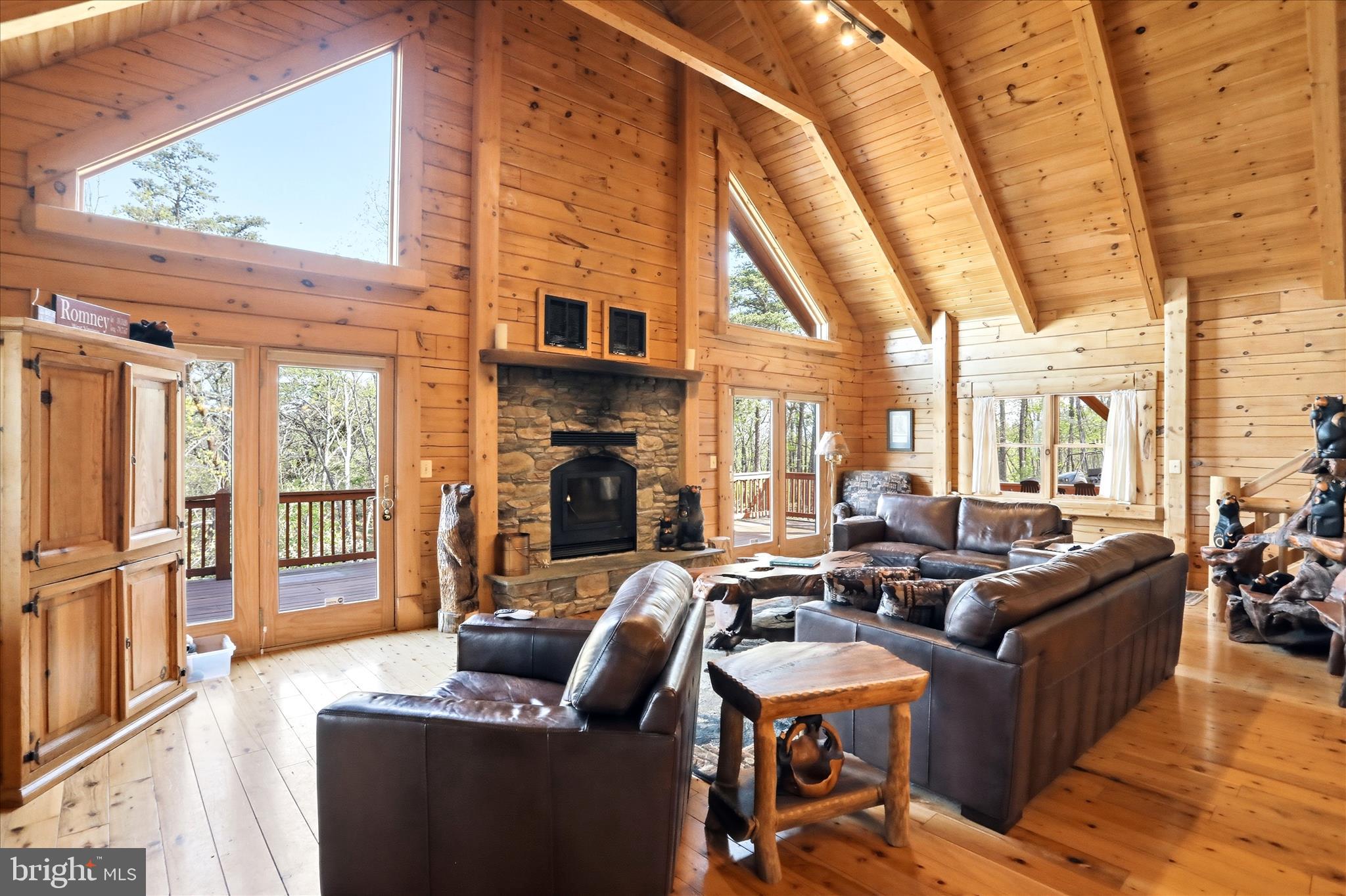 LOOKOUT HIGHLANDS - Residential