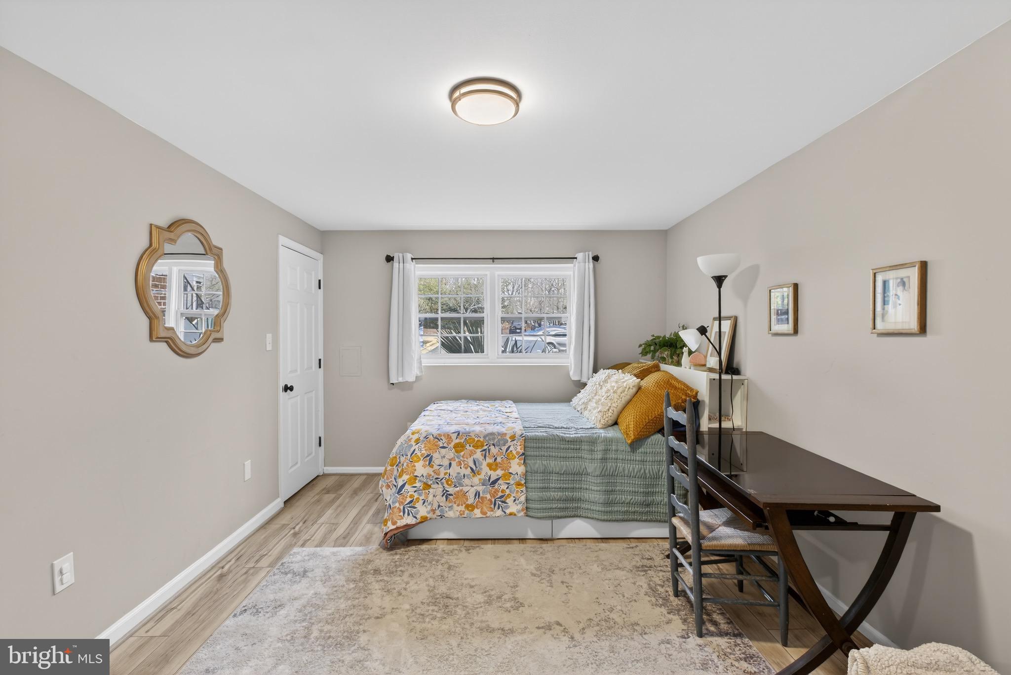 WOODGATE MANOR - Residential