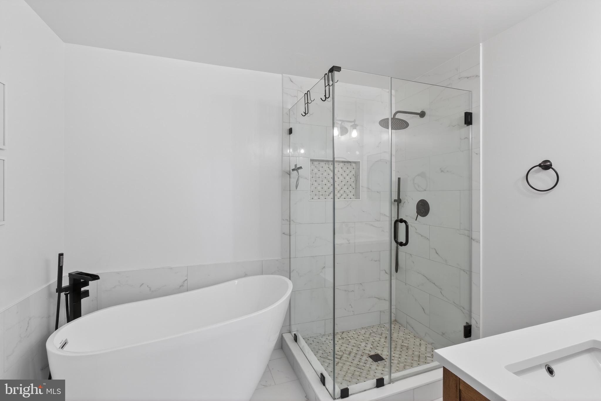 WOODGATE MANOR - Residential