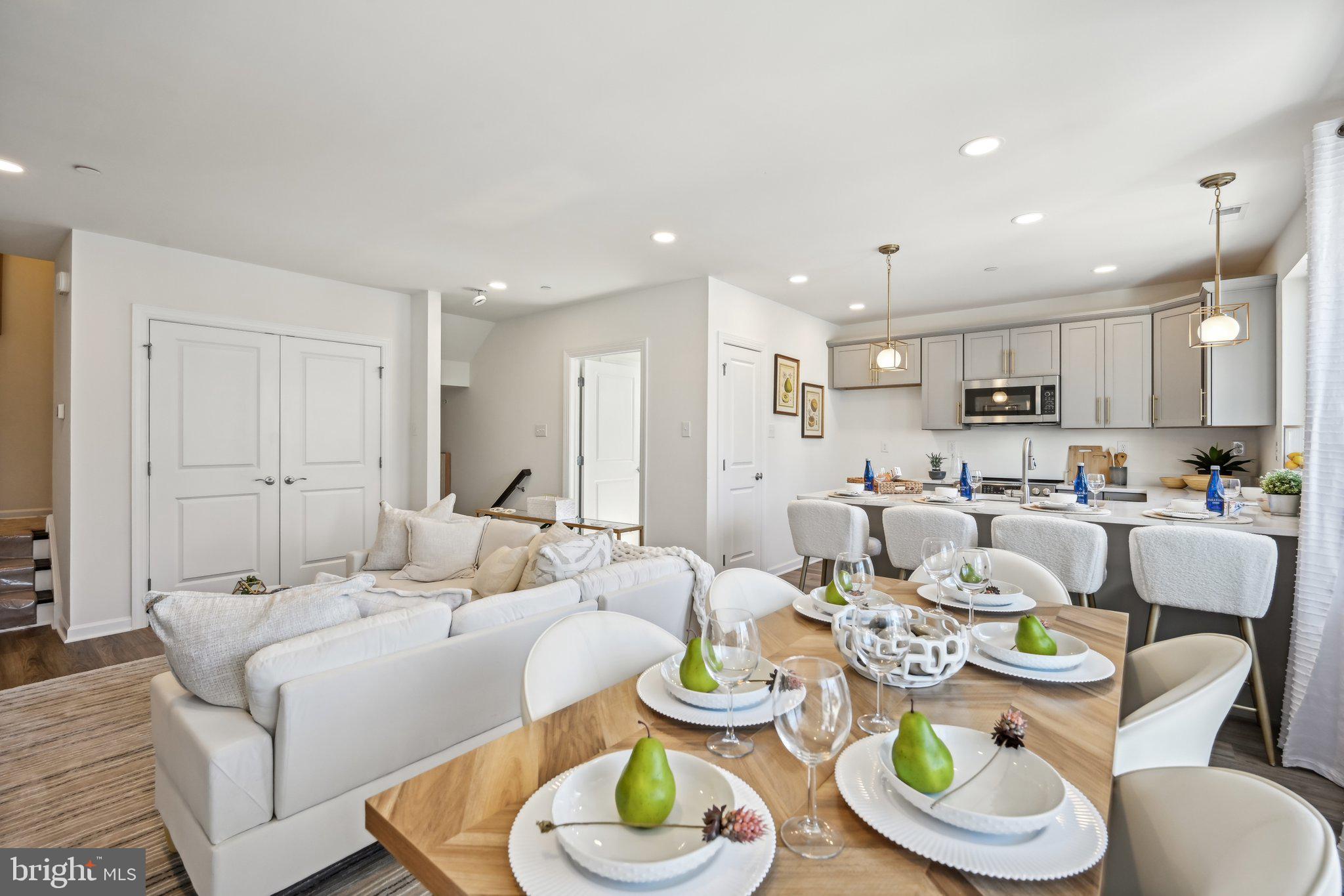 ARBOR PLACE - Residential